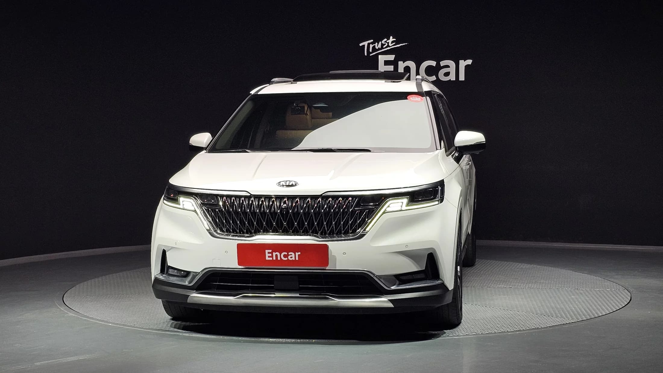 Kia Carnival 9-Seater Signature, 2021 г. 162208 км. — фото 3