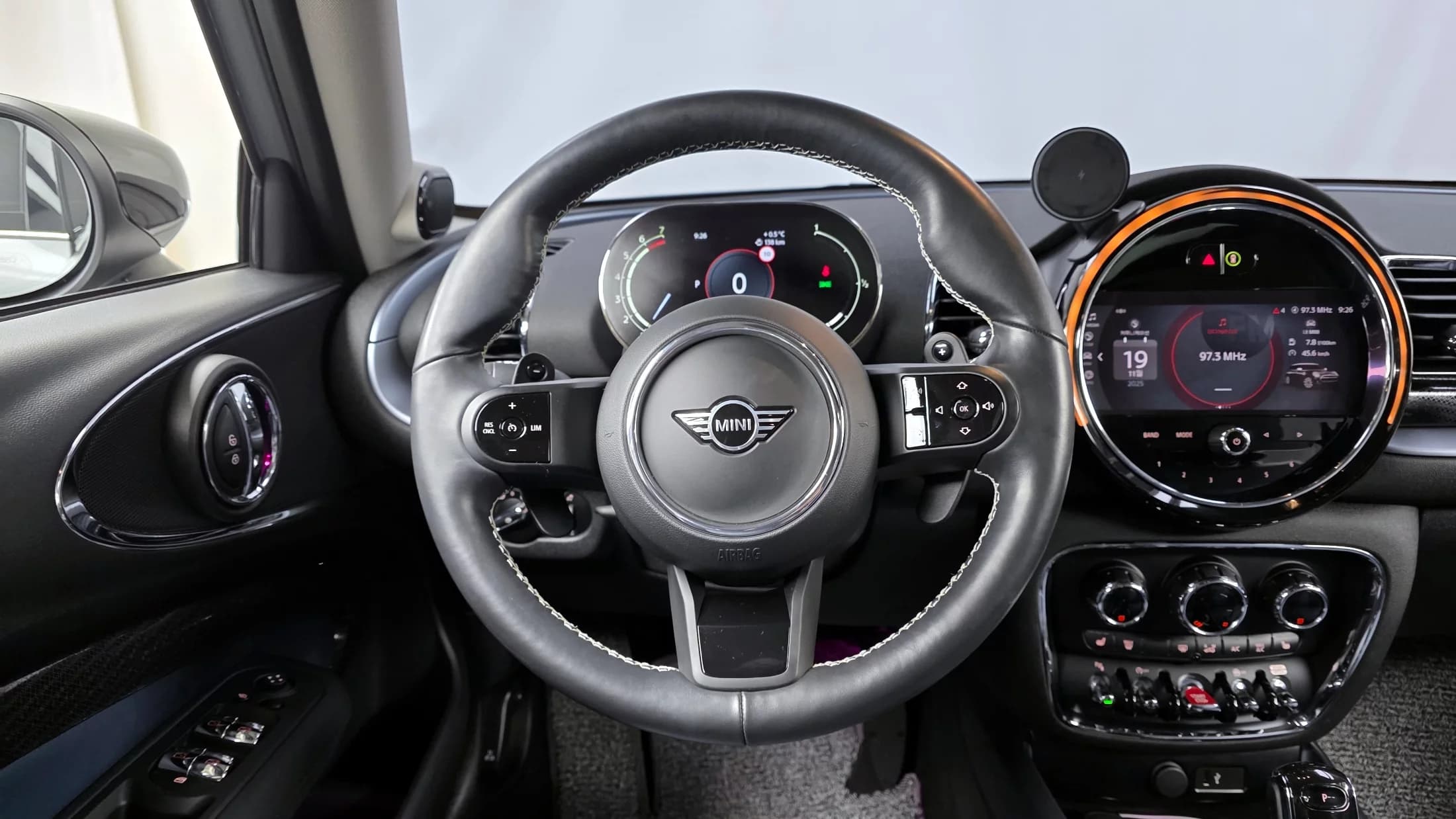 MINI Clubman Classic 2nd, 2023 г. 39412 км. — фото 13
