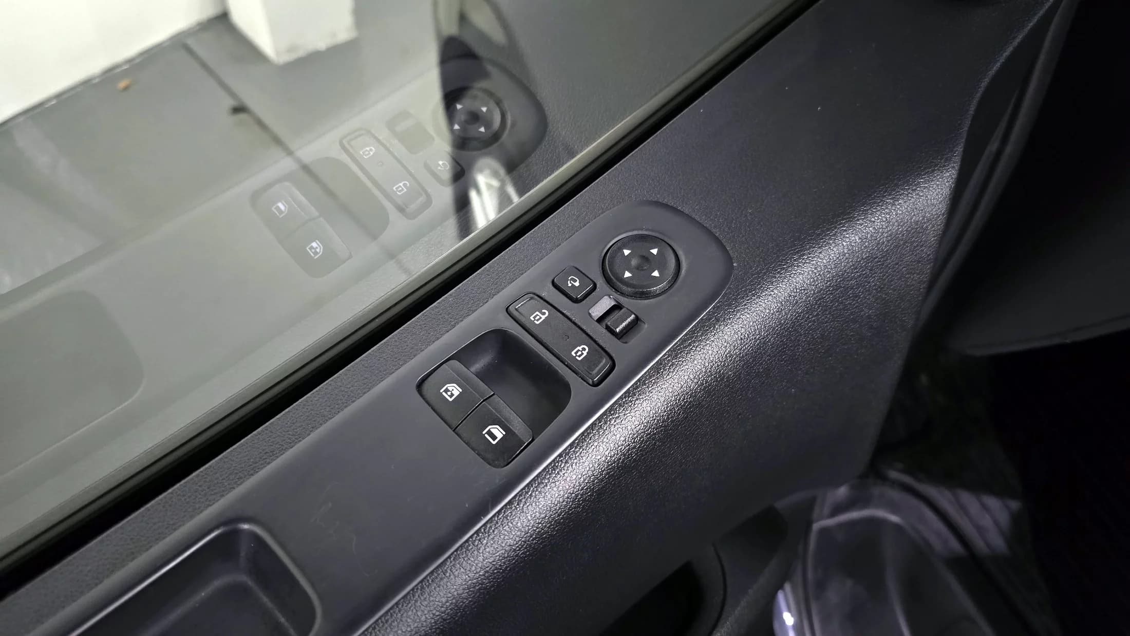 Hyundai Staria Tourer 9-Seater Modern, 2023 г. 58808 км. — фото 14