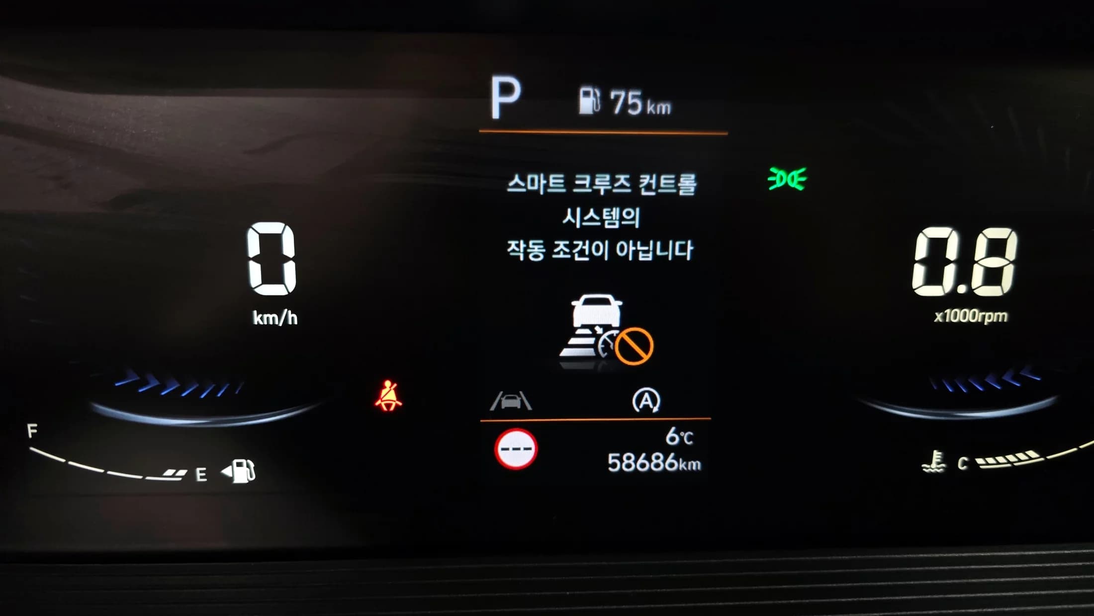 Hyundai Staria Tourer 9-Seater Modern, 2023 г. 58808 км. — фото 8