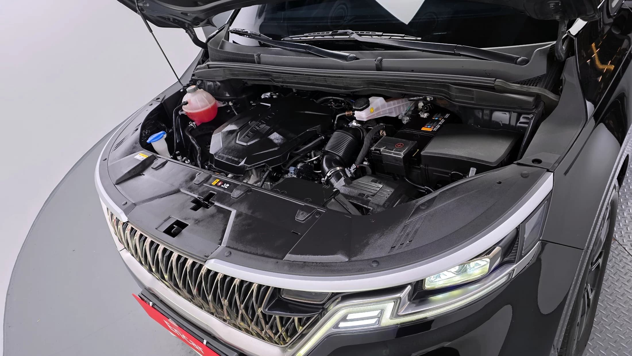 Kia Carnival 9-Seater Prestige, 2022 г. 68135 км. — фото 6