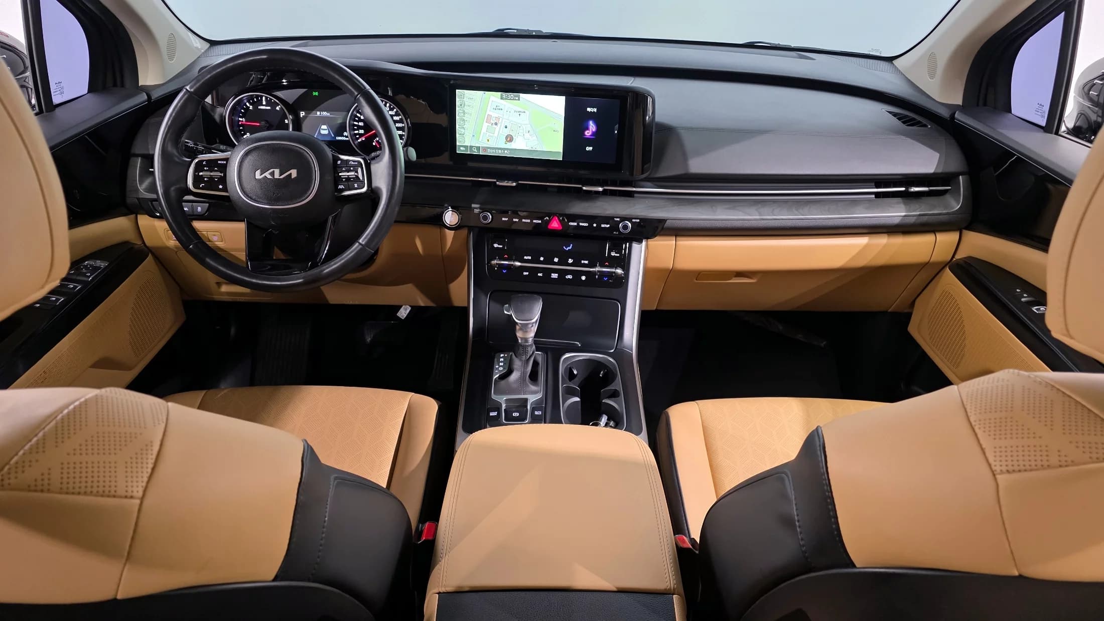 Kia Carnival 9-Seater Prestige, 2022 г. 68135 км. — фото 7