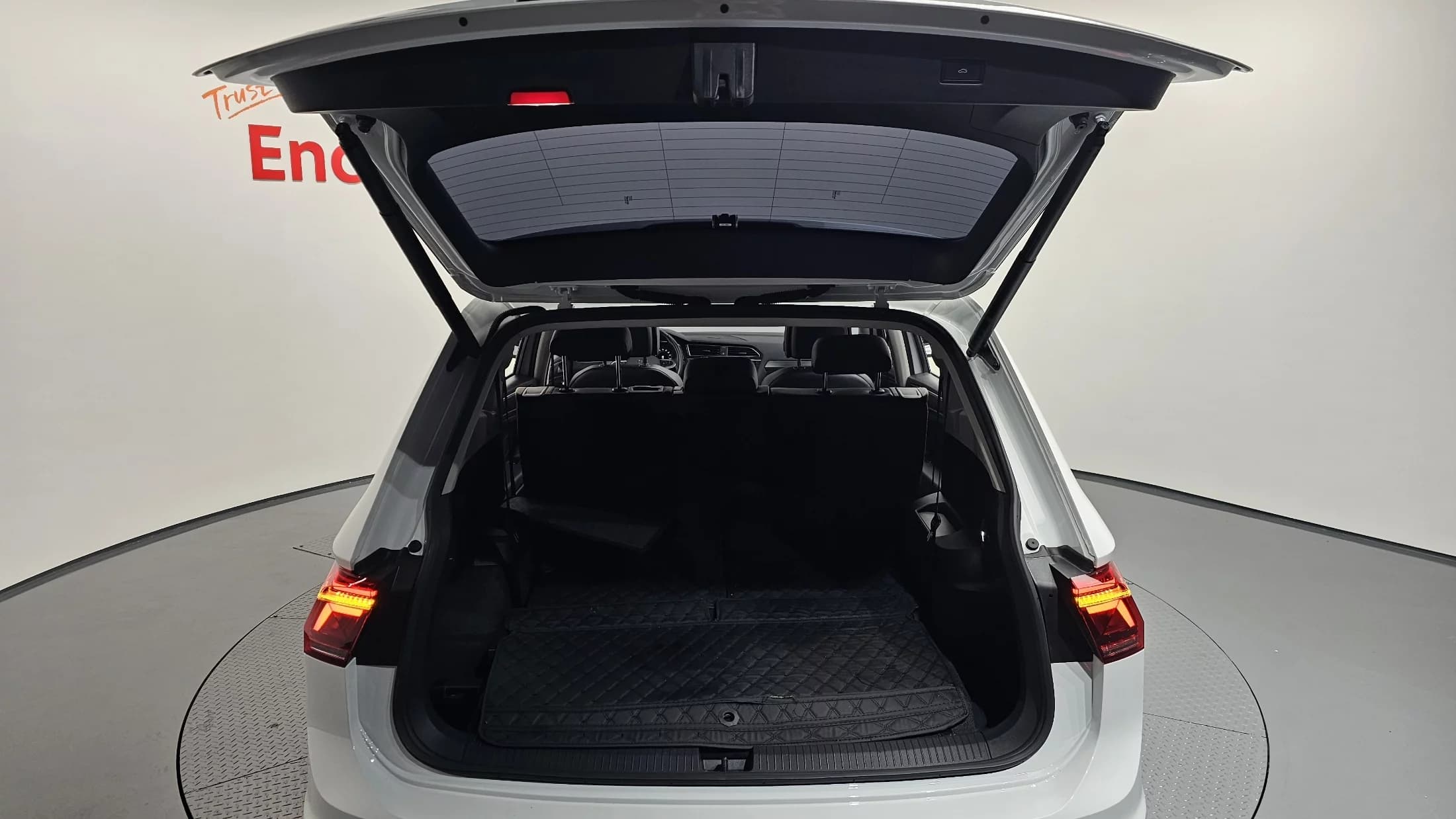 Volkswagen TIGUAN 2.0 TSI Prestige, 2024 г. 25775 км. — фото 20