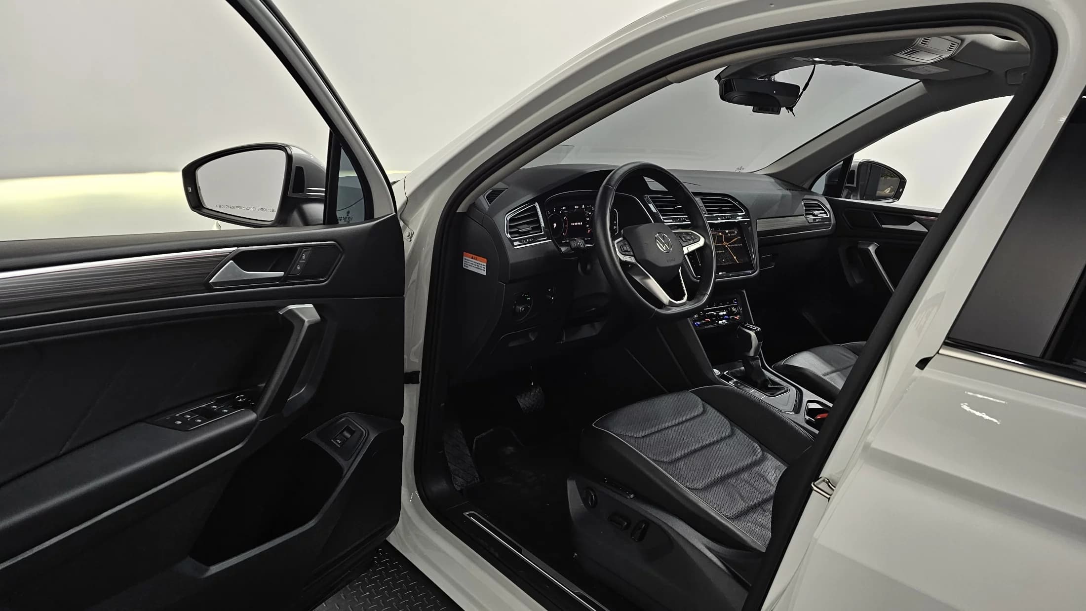 Volkswagen TIGUAN 2.0 TSI Prestige, 2024 г. 25775 км. — фото 10