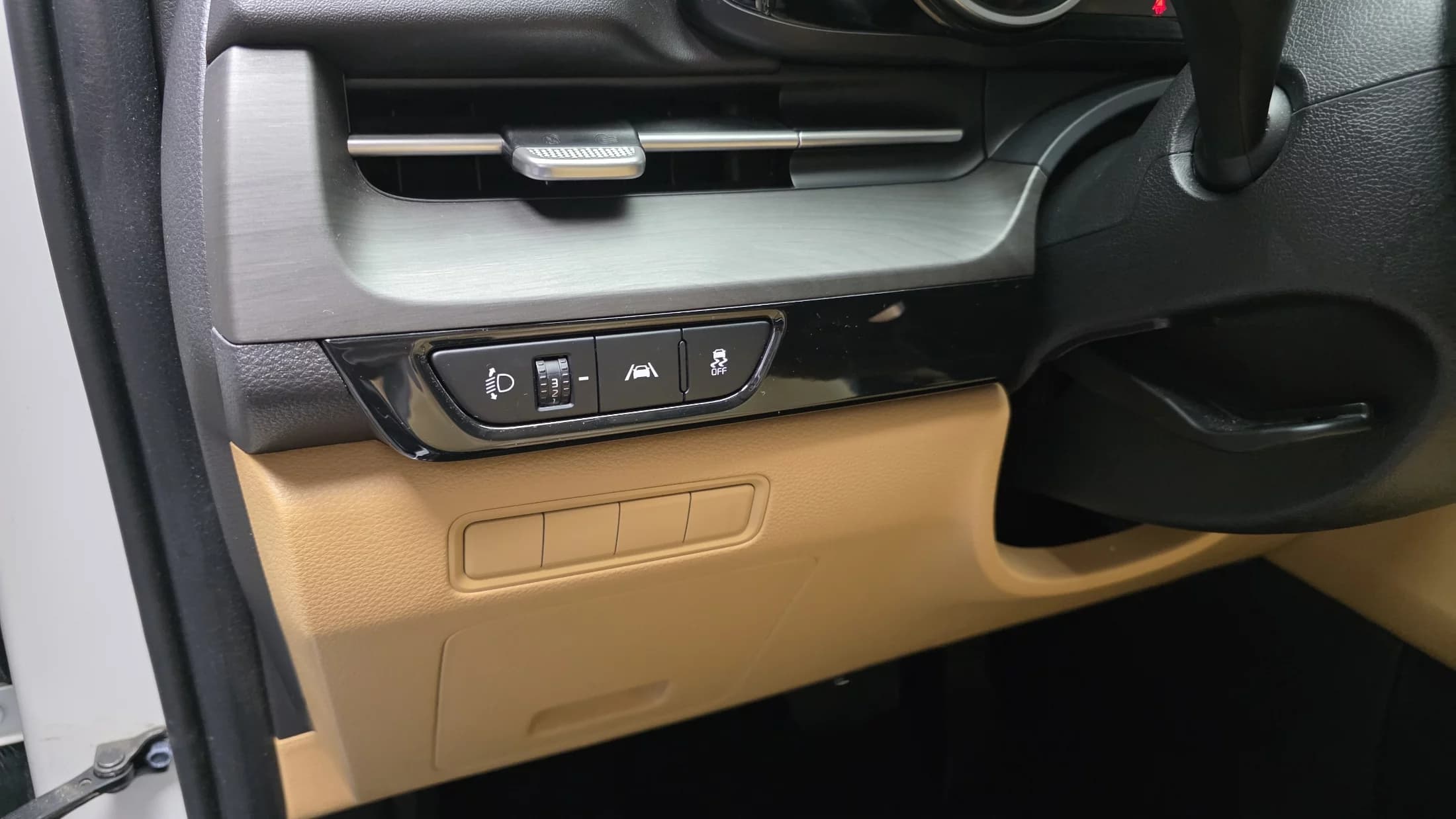 Kia Carnival 9-Seater Prestige, 2021 г. 83772 км. — фото 15