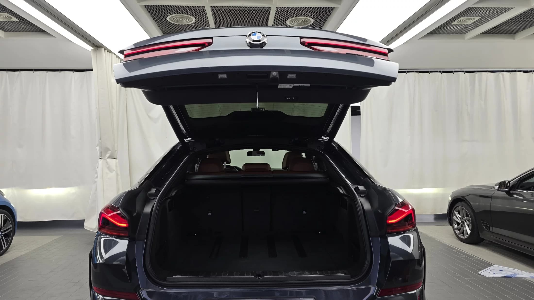 BMW X6 M50i, 2021 г. 89448 км. — фото 20