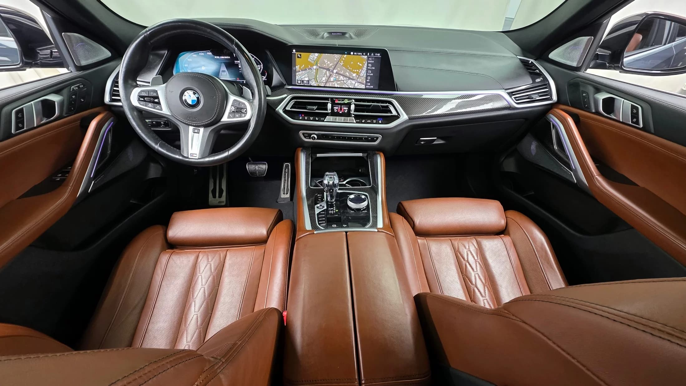 BMW X6 M50i, 2021 г. 89448 км. — фото 7