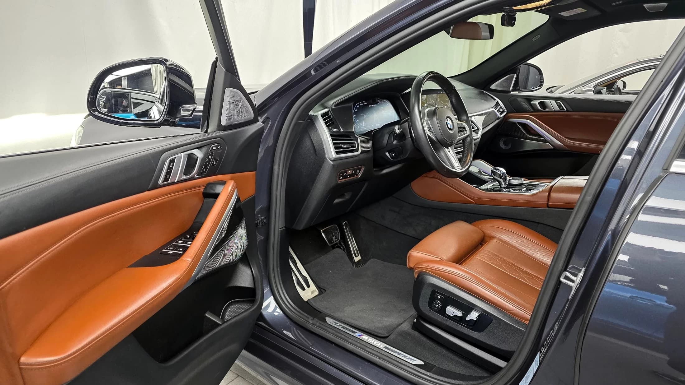 BMW X6 M50i, 2021 г. 89448 км. — фото 10