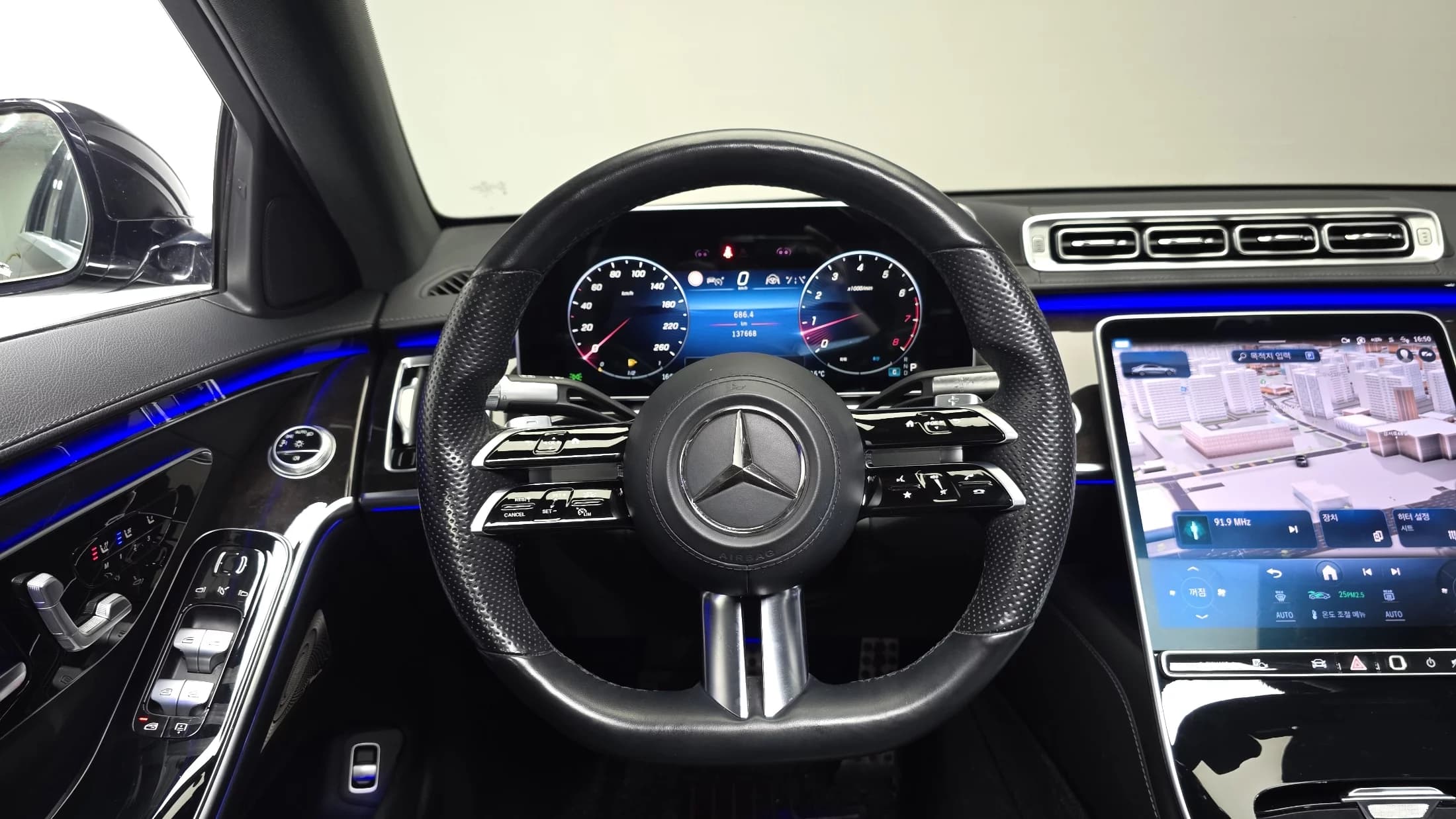 Mercedes-Benz S-Class S500L 4MATIC, 2021 г. 137772 км. — фото 13