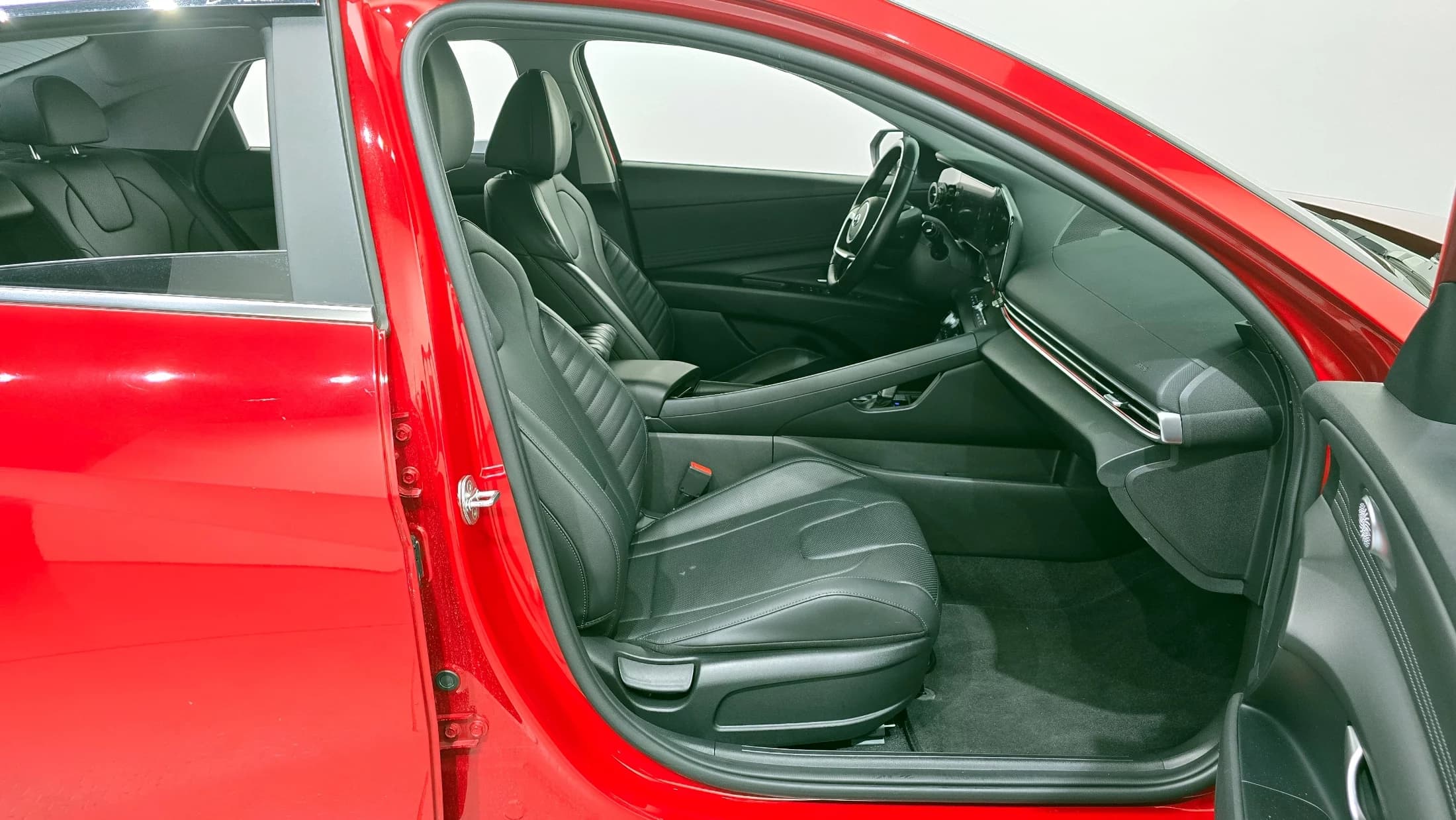 Hyundai AVANTE (Хендай Элантра) Inspiration, гибрид, 2021 г. 72879 км. — фото 11
