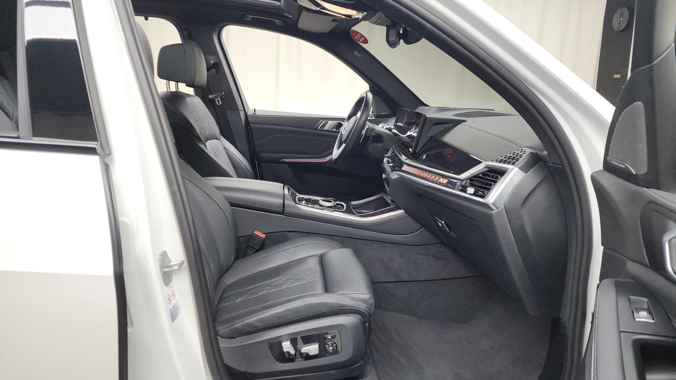 BMW X5 xDrive 40i M Sport, 2023 г. 35022 км. — фото 10