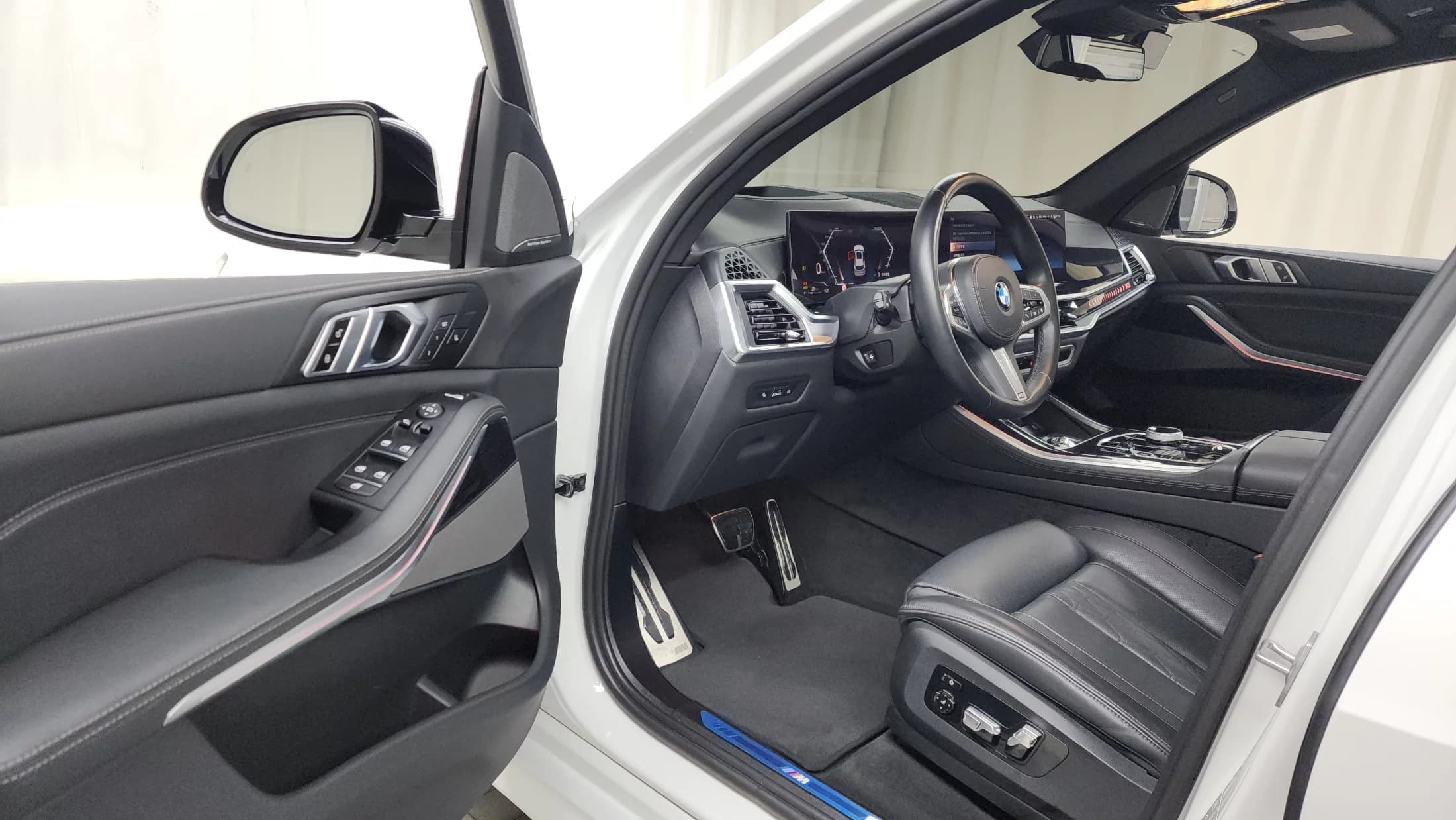 BMW X5 xDrive 40i M Sport, 2023 г. 35022 км. — фото 9