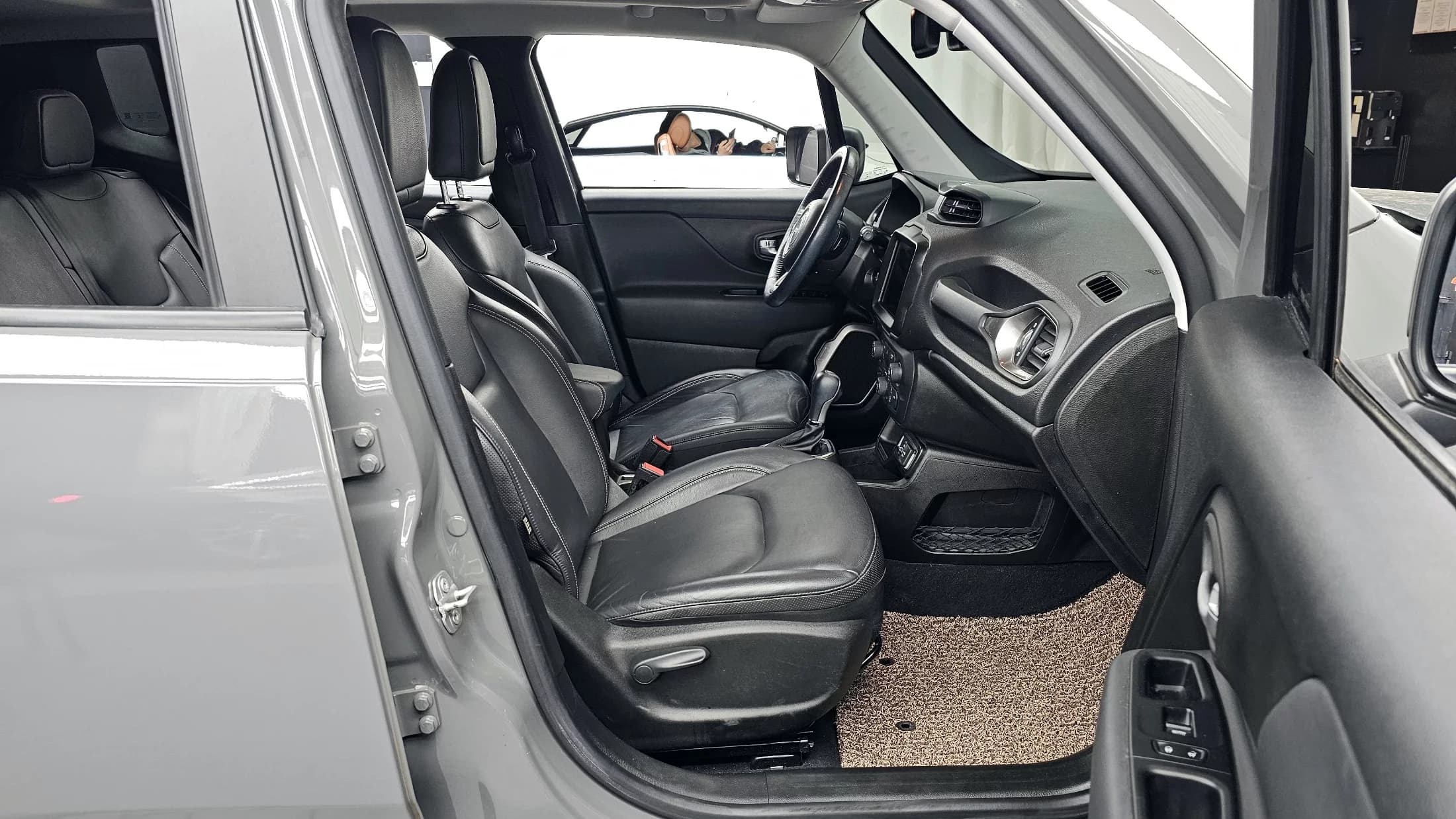 Jeep RENEGADE 2.4 Limited, 2021 г. 50200 км. — фото 11
