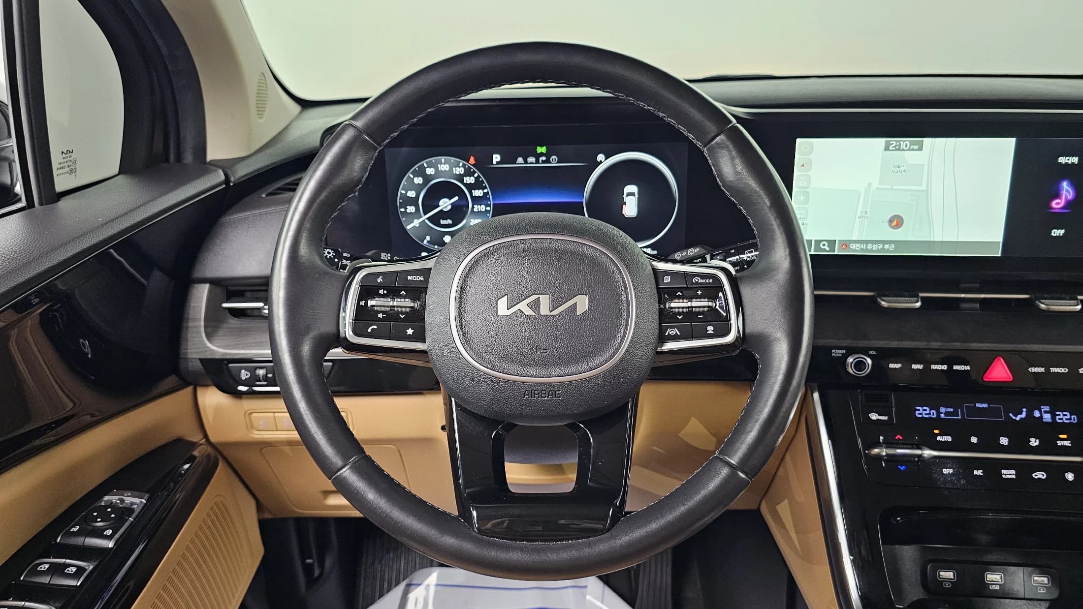 Kia Carnival 9-Seater Noblesse, 2023 г. 55887 км. — фото 14