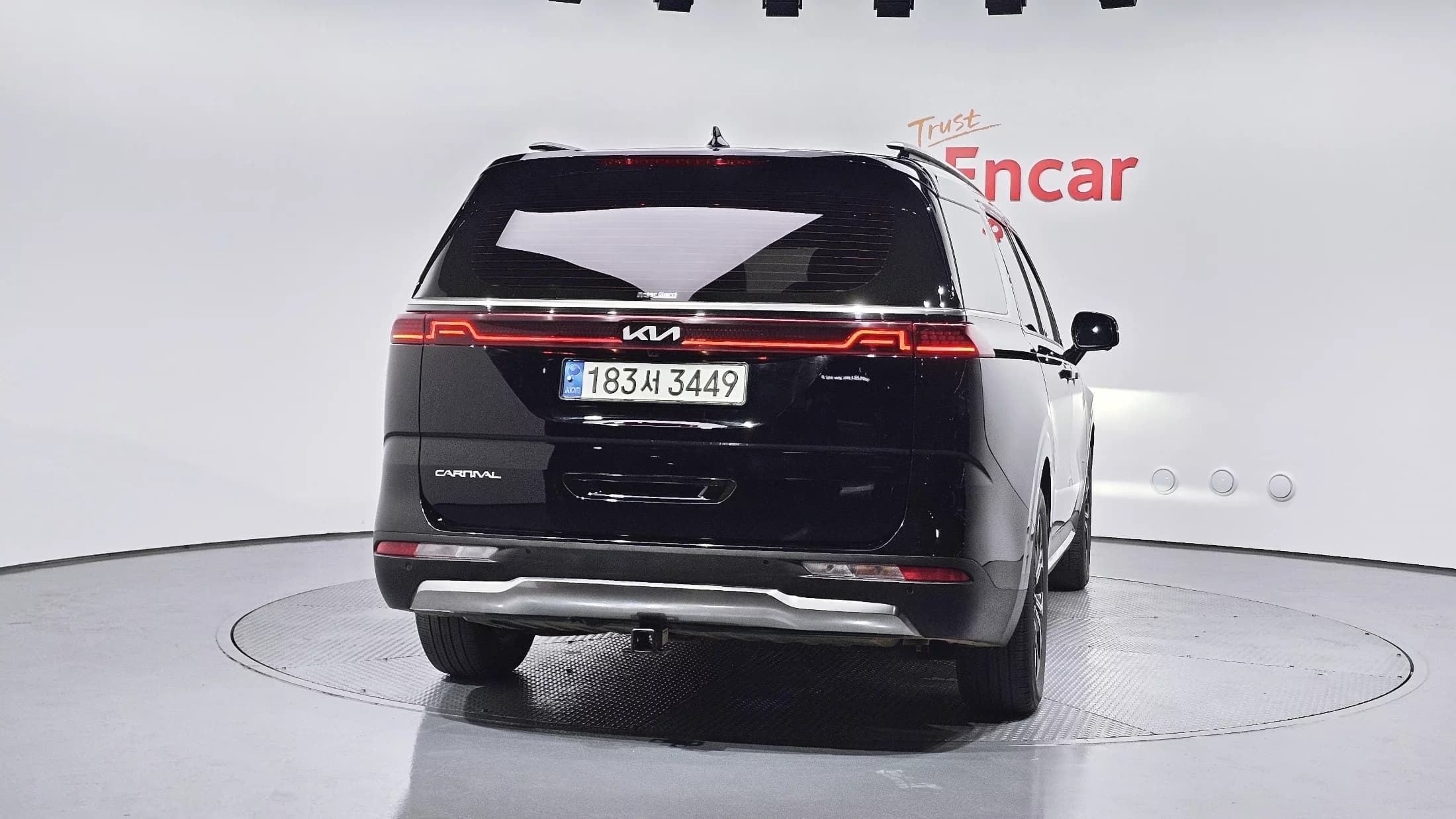 Kia Carnival 9-Seater Noblesse, 2023 г. 55887 км. — фото 4