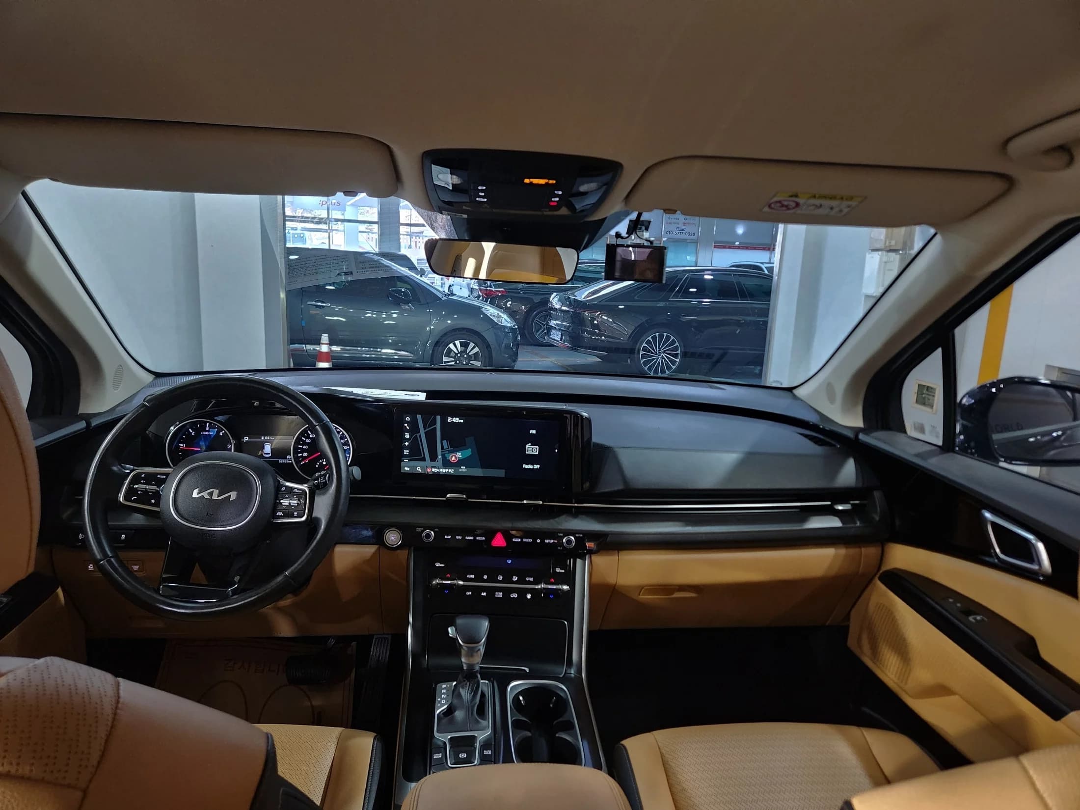 Kia Carnival 9-Seater Prestige, 2021 г. 52554 км. — фото 7