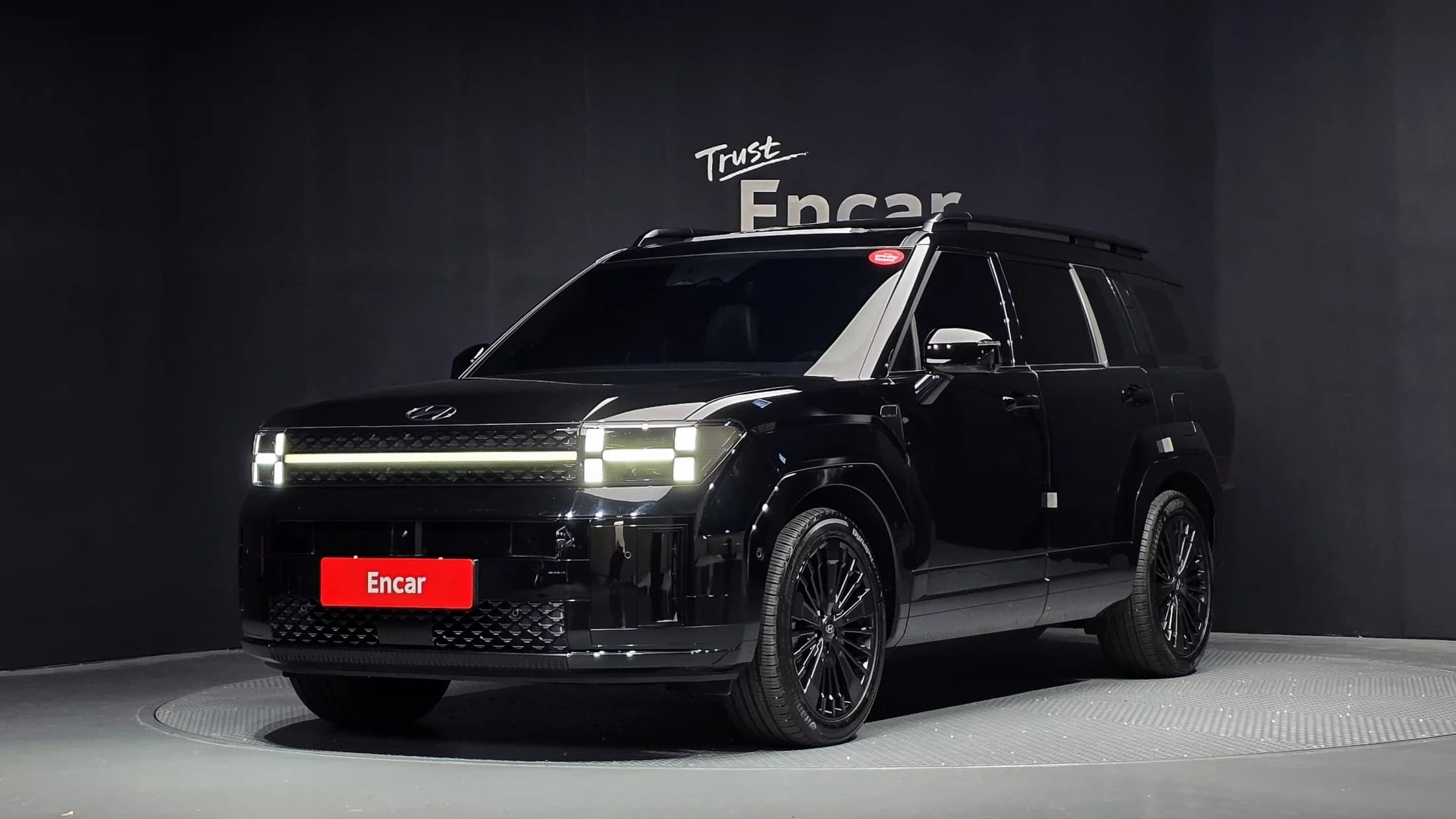 Hyundai Santa Fe HEV 1.6 4WD Calligraphy, гибрид, 2023 г. 30318 км.