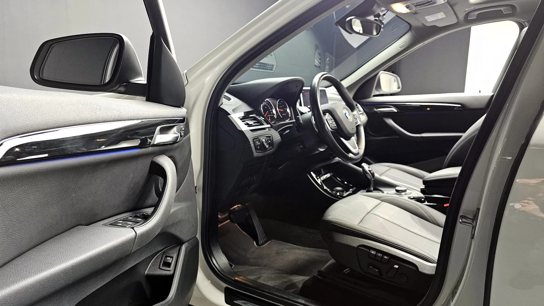 BMW X1 xDrive 20i xLine, 2022 г. 33078 км. — фото 12