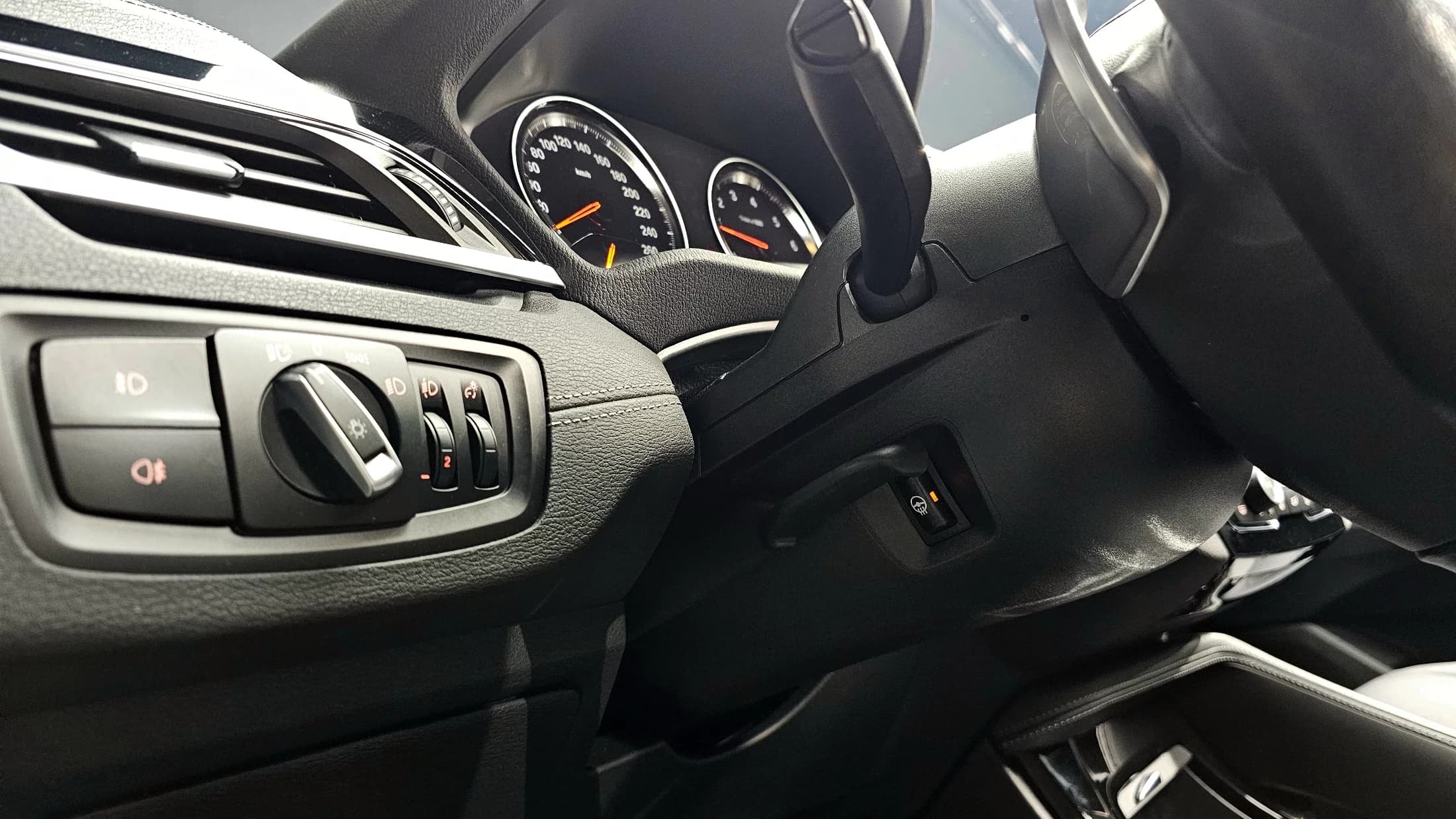 BMW X1 xDrive 20i xLine, 2022 г. 33078 км. — фото 13