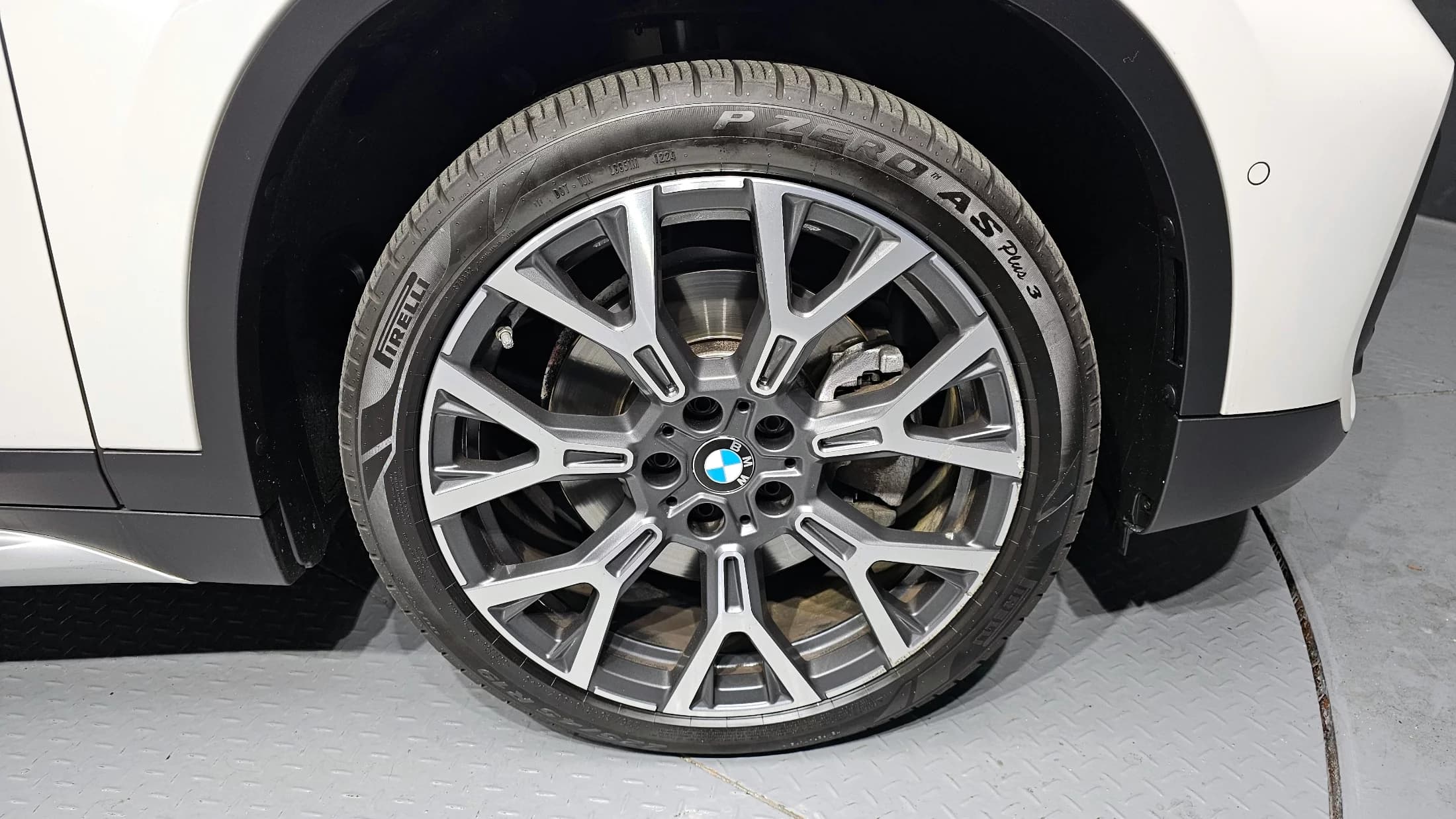 BMW X1 xDrive 20i xLine, 2022 г. 33078 км. — фото 5