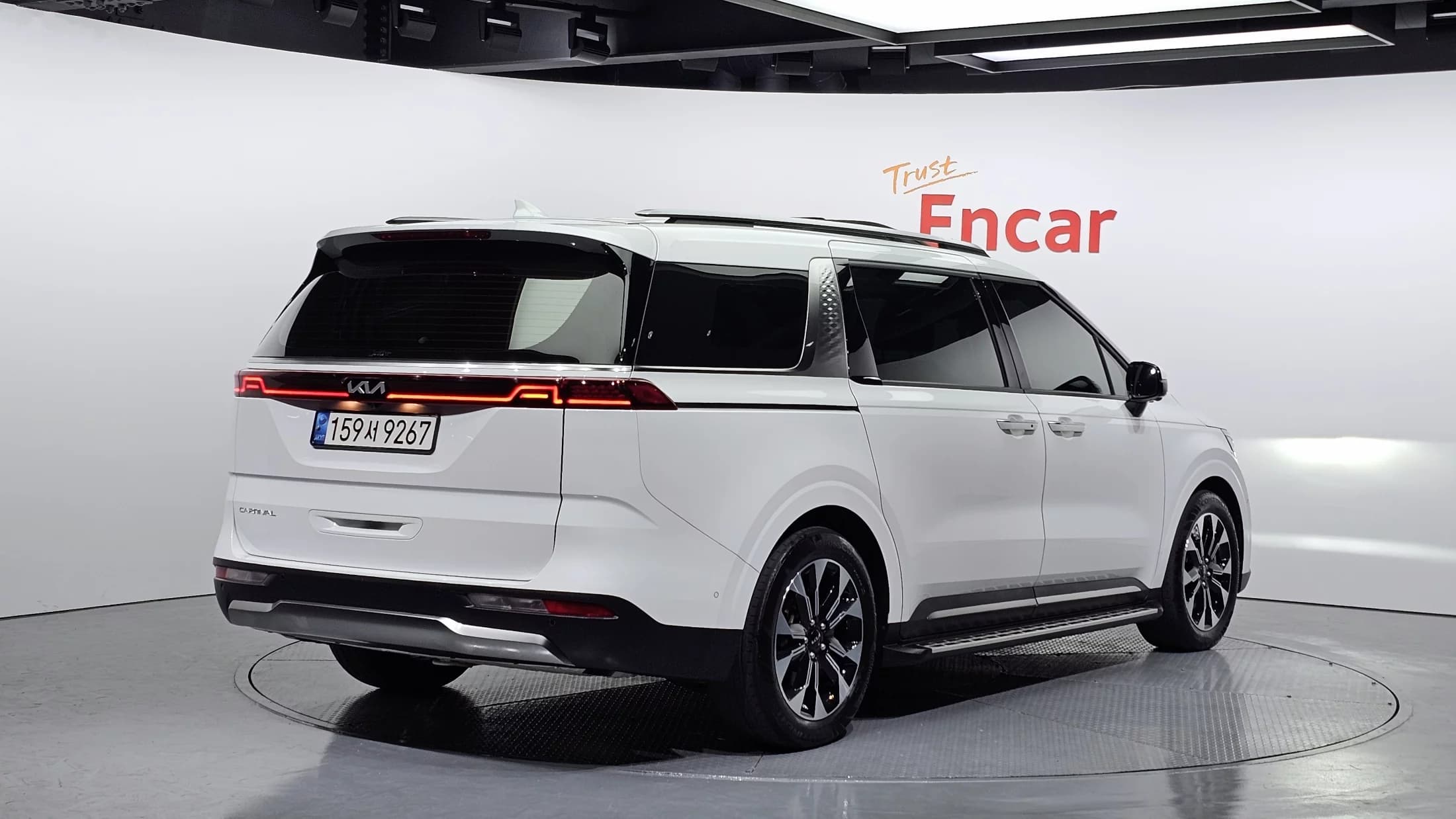 Kia Carnival 7-Seater Signature, 2021 г. 69507 км. — фото 2
