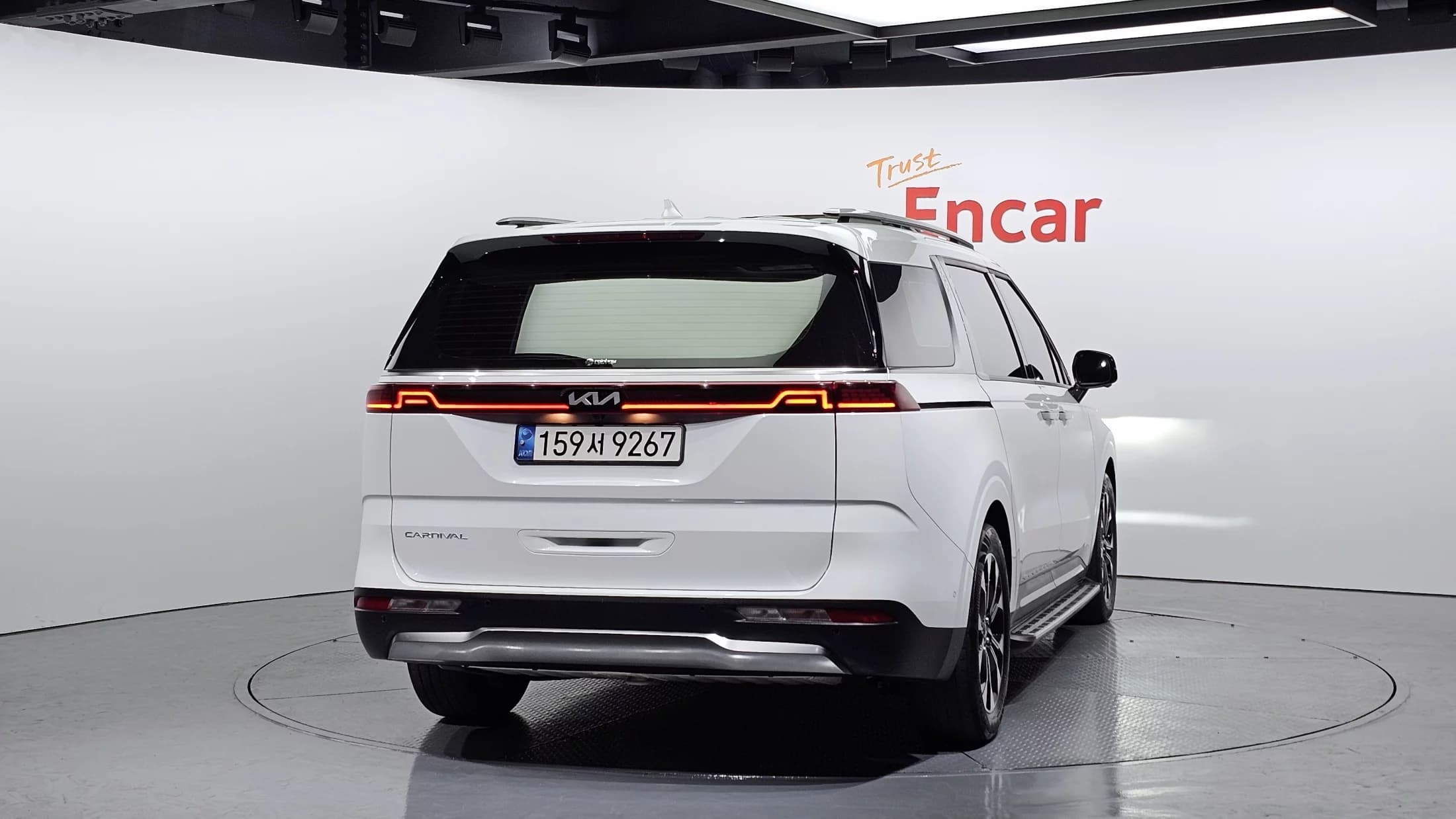 Kia Carnival 7-Seater Signature, 2021 г. 69507 км. — фото 4