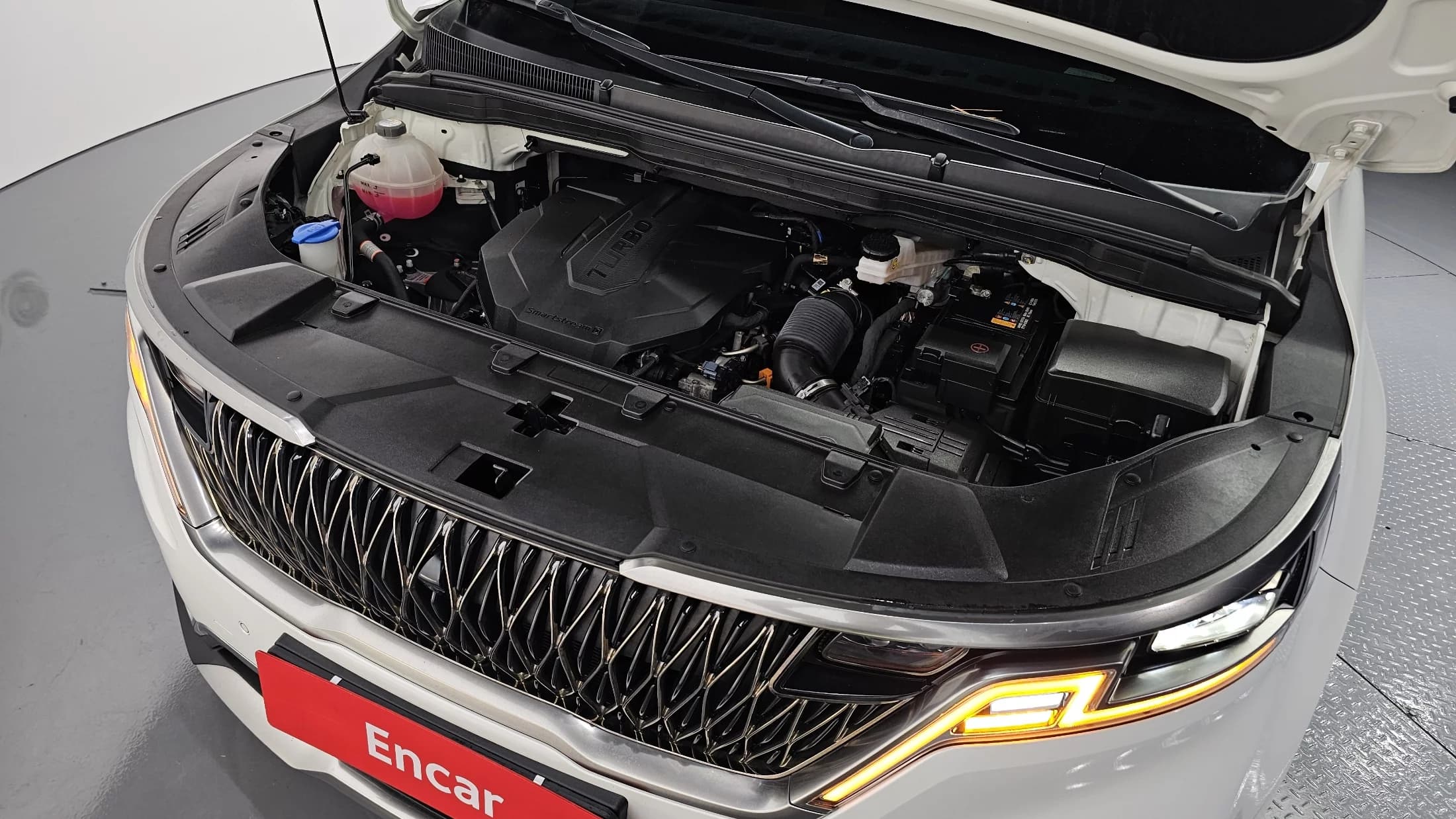 Kia Carnival 7-Seater Signature, 2021 г. 69507 км. — фото 6
