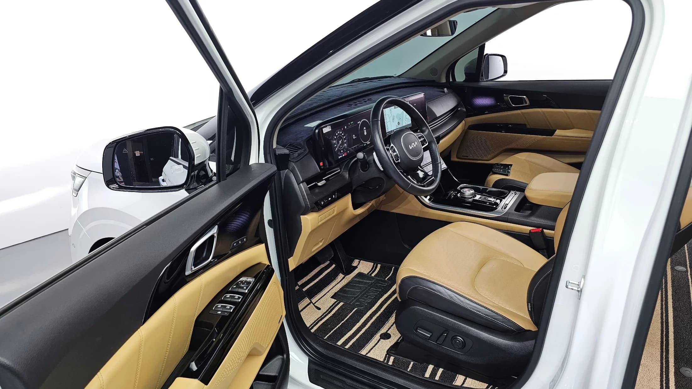 Kia Carnival 7-Seater Signature, 2021 г. 69507 км. — фото 10