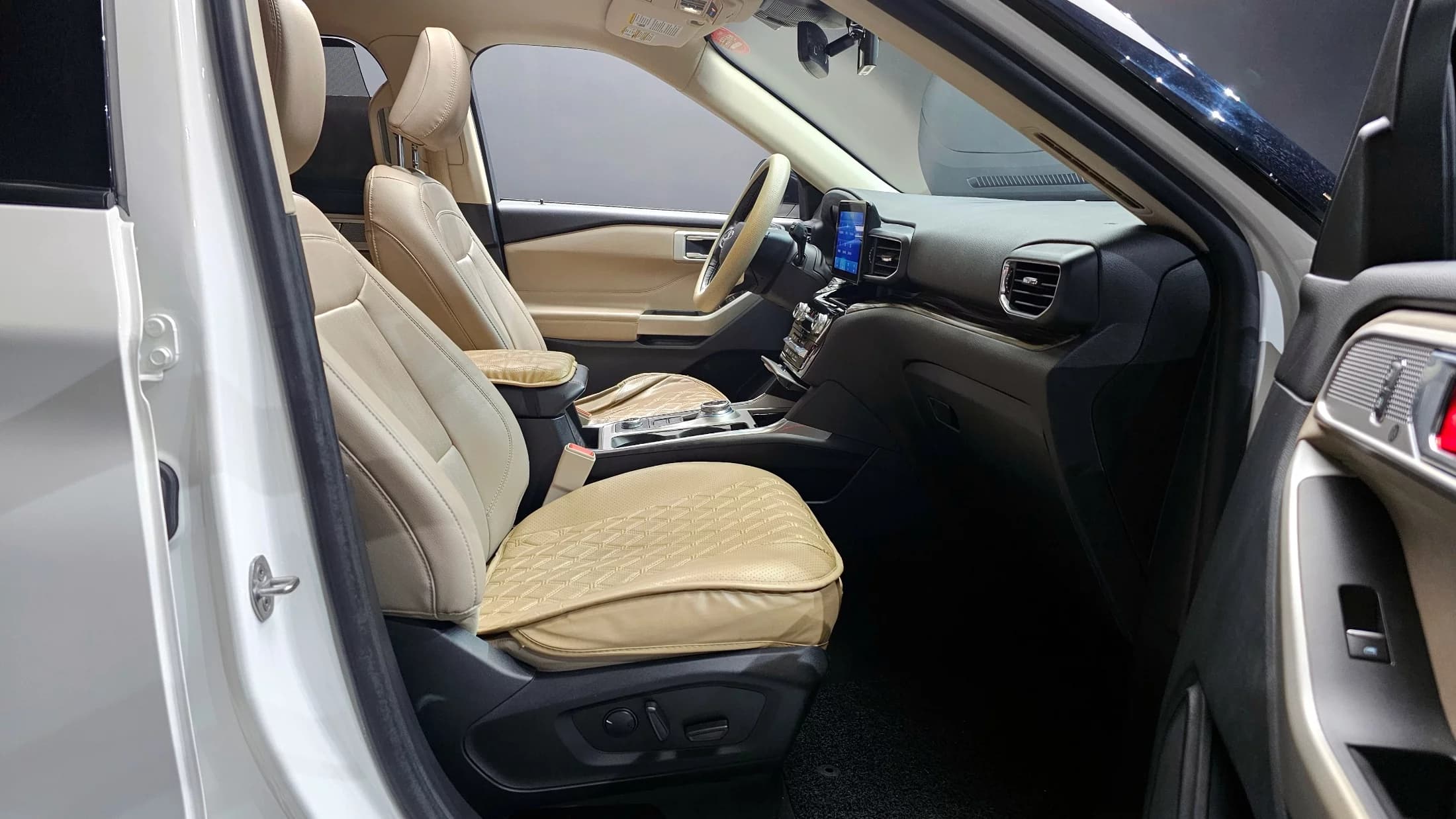 Ford EXPLORER 2.3 LimIted 4WD, 2021 г. 36491 км. — фото 11