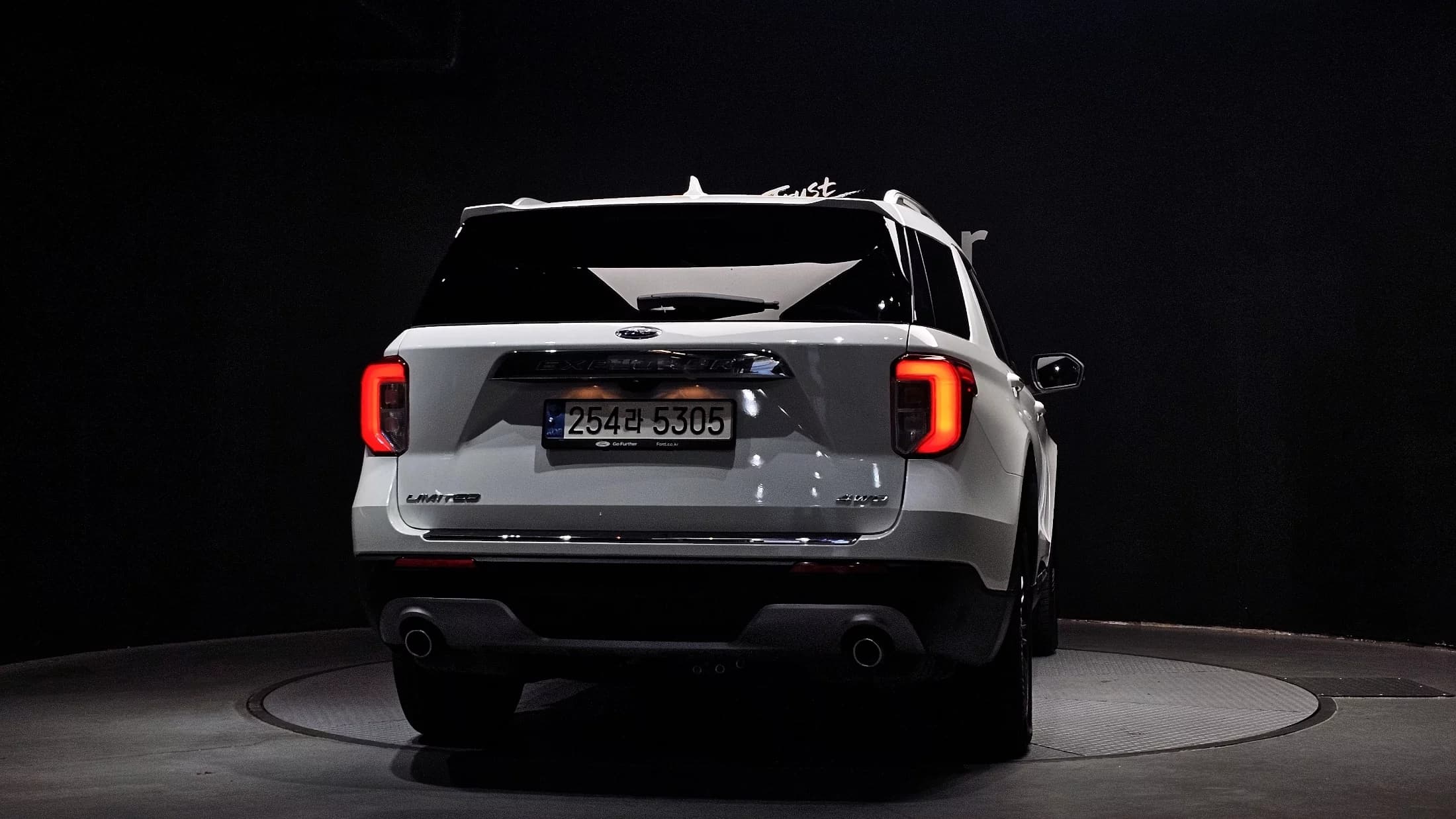 Ford EXPLORER 2.3 LimIted 4WD, 2021 г. 36491 км. — фото 4