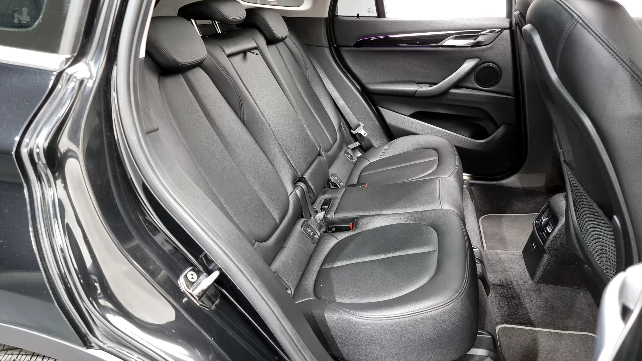 BMW X1 xDrive 20i xLine, 2021 г. 56976 км. — фото 12