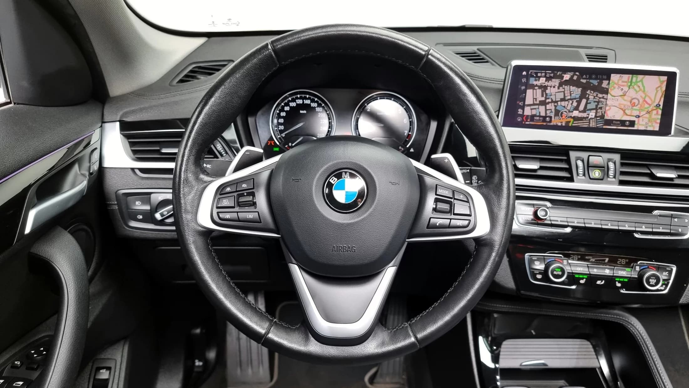 BMW X1 xDrive 20i xLine, 2021 г. 56976 км. — фото 13