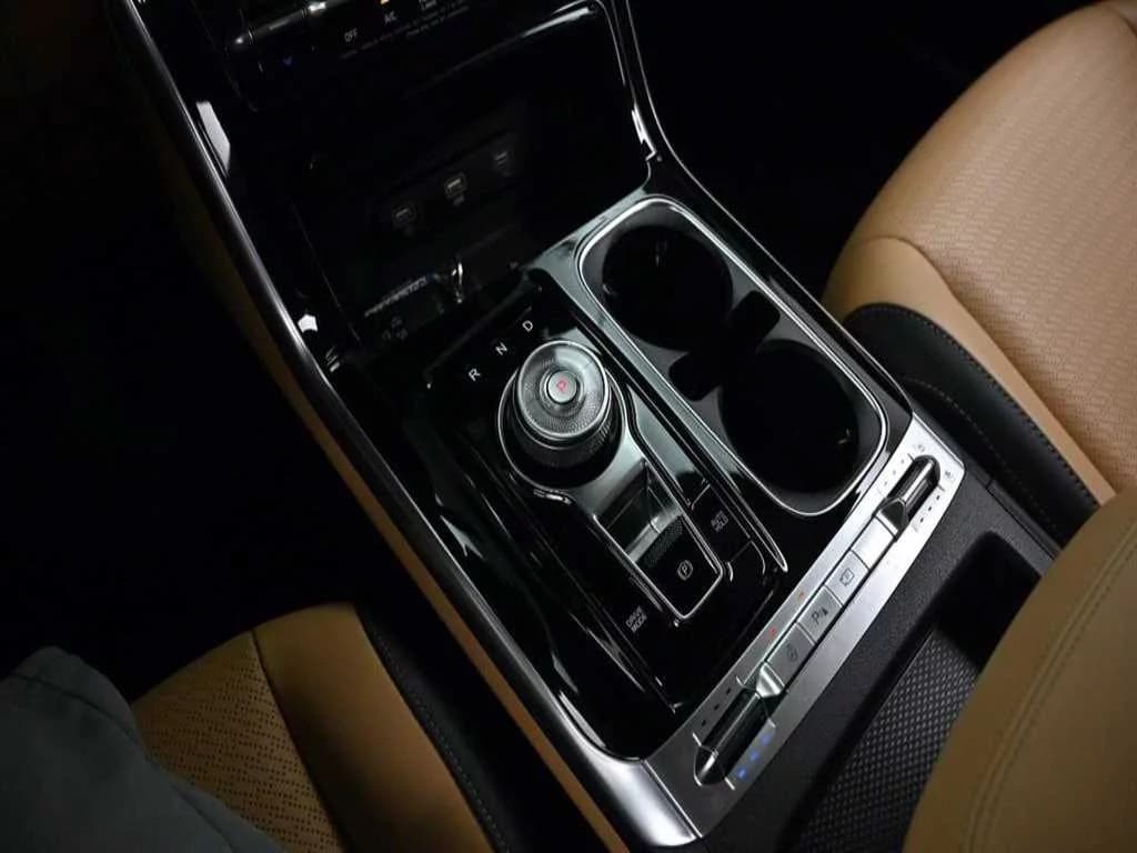 Kia Carnival Gasoline 9-Seater Noblesse, 2022 г. 18495 км. — фото 9