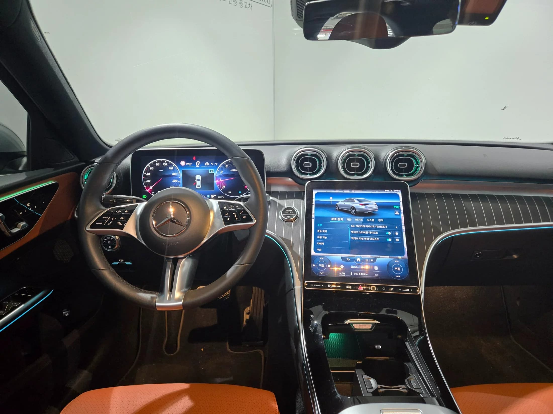 Mercedes-Benz C-Class C300 4MATIC Avantgarde, 2023 г. 6556 км. — фото 4