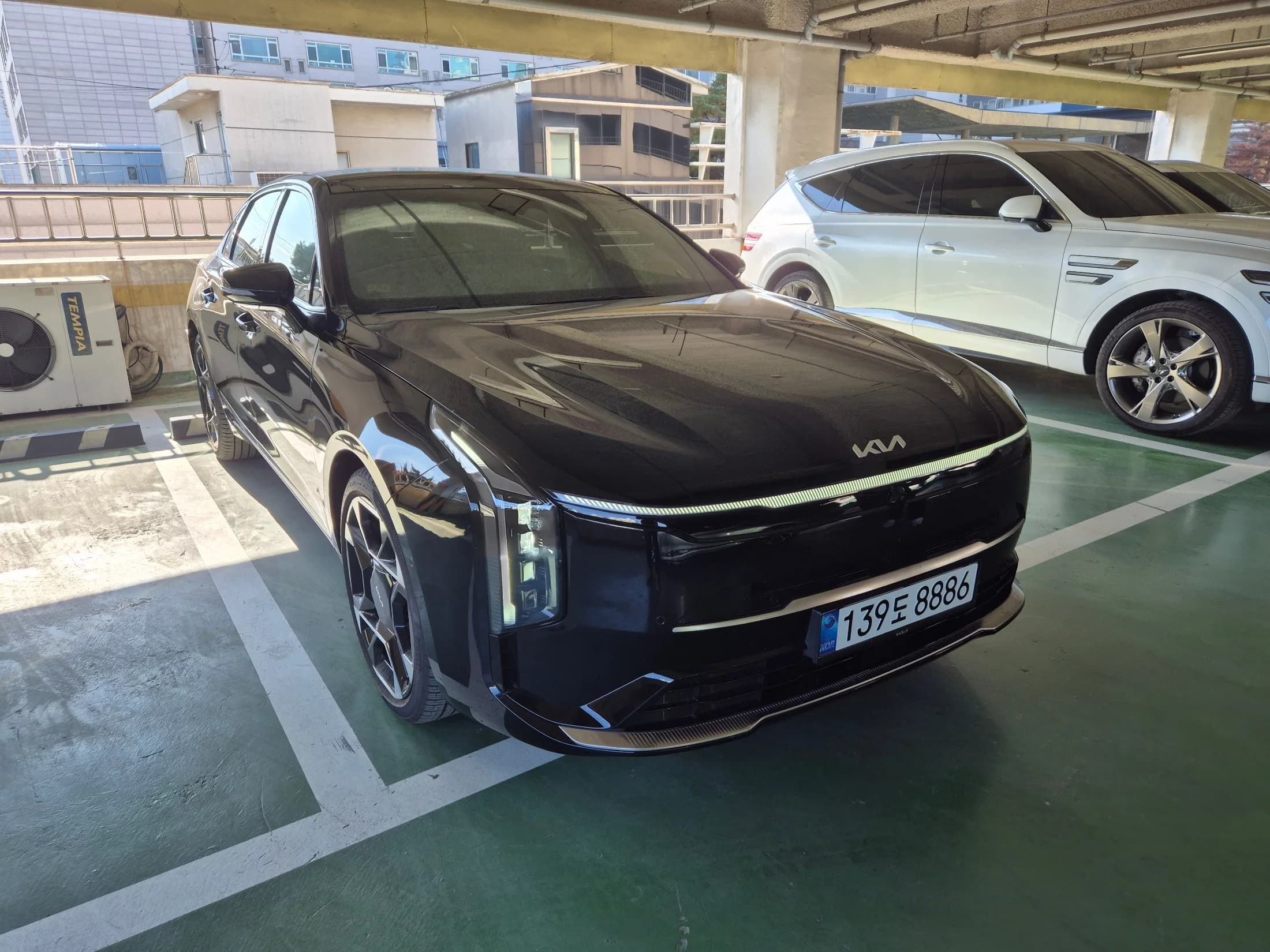 Kia K8 2.5 Gasoline 2WD Signature, 2024 г. 8516 км. — фото 3