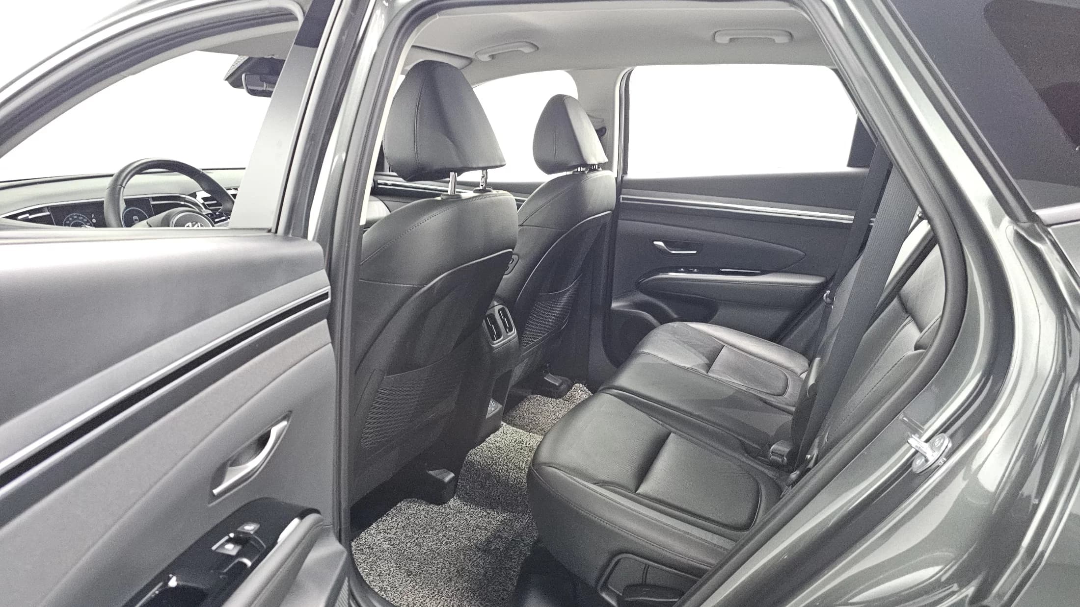 Hyundai Tucson Gasoline 1.6 Turbo 2WD Inspiration, 2023 г. 54760 км. — фото 12