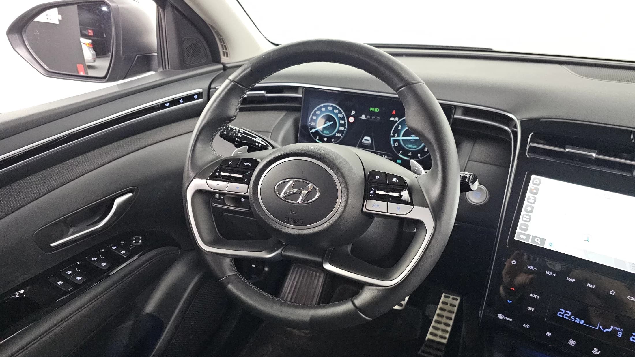 Hyundai Tucson Gasoline 1.6 Turbo 2WD Inspiration, 2023 г. 54760 км. — фото 13