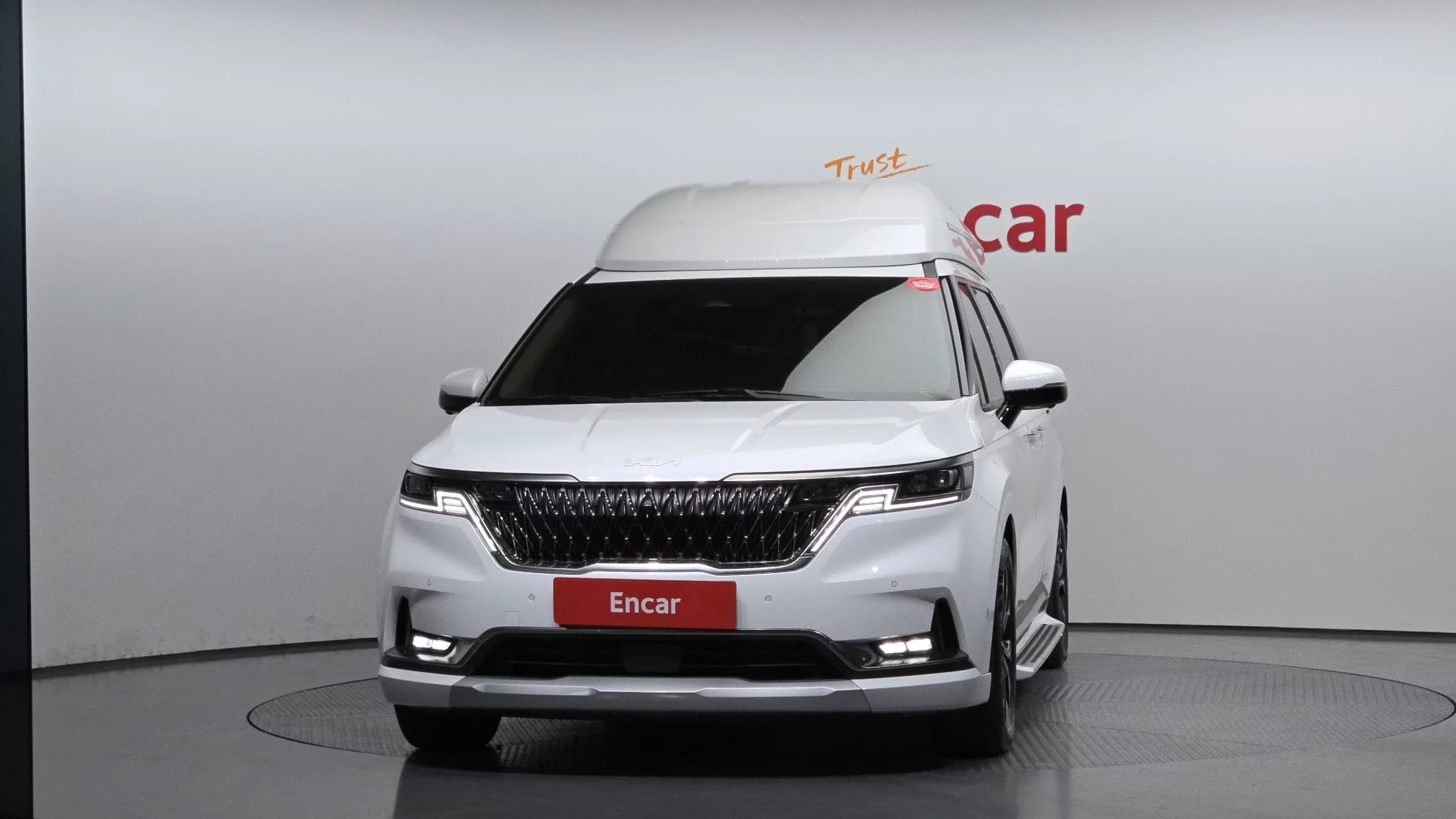 Kia Carnival Gasoline 4-Seater Hi-Limousine Signature, 2023 г. 31007 км. — фото 3