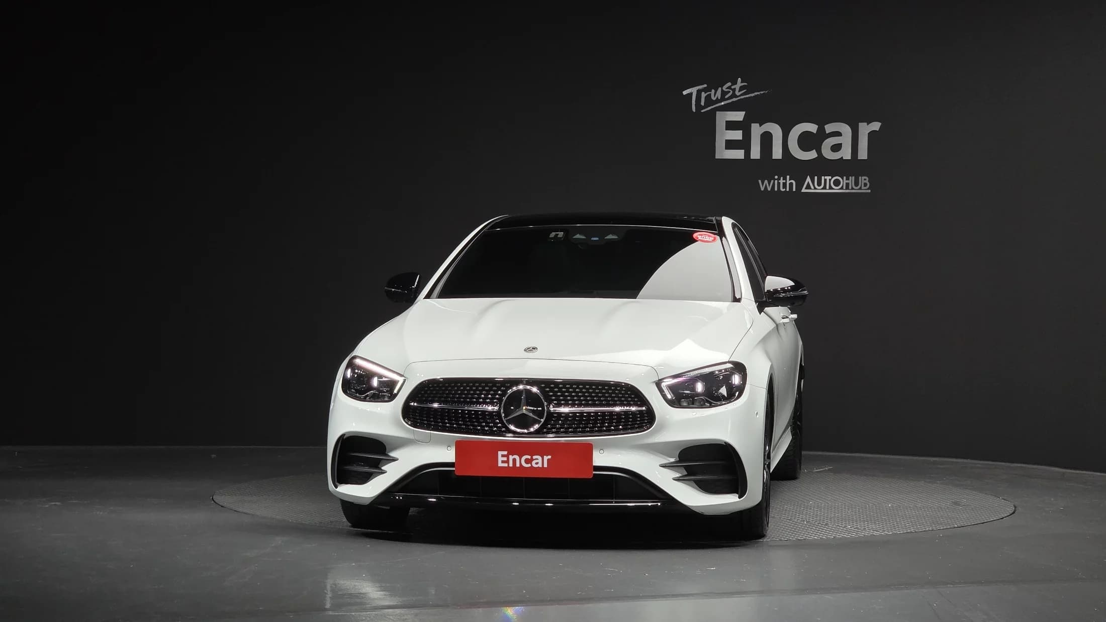 Mercedes-Benz E-Class E350 4MATIC AMG Line, 2023 г. 21666 км. — фото 3