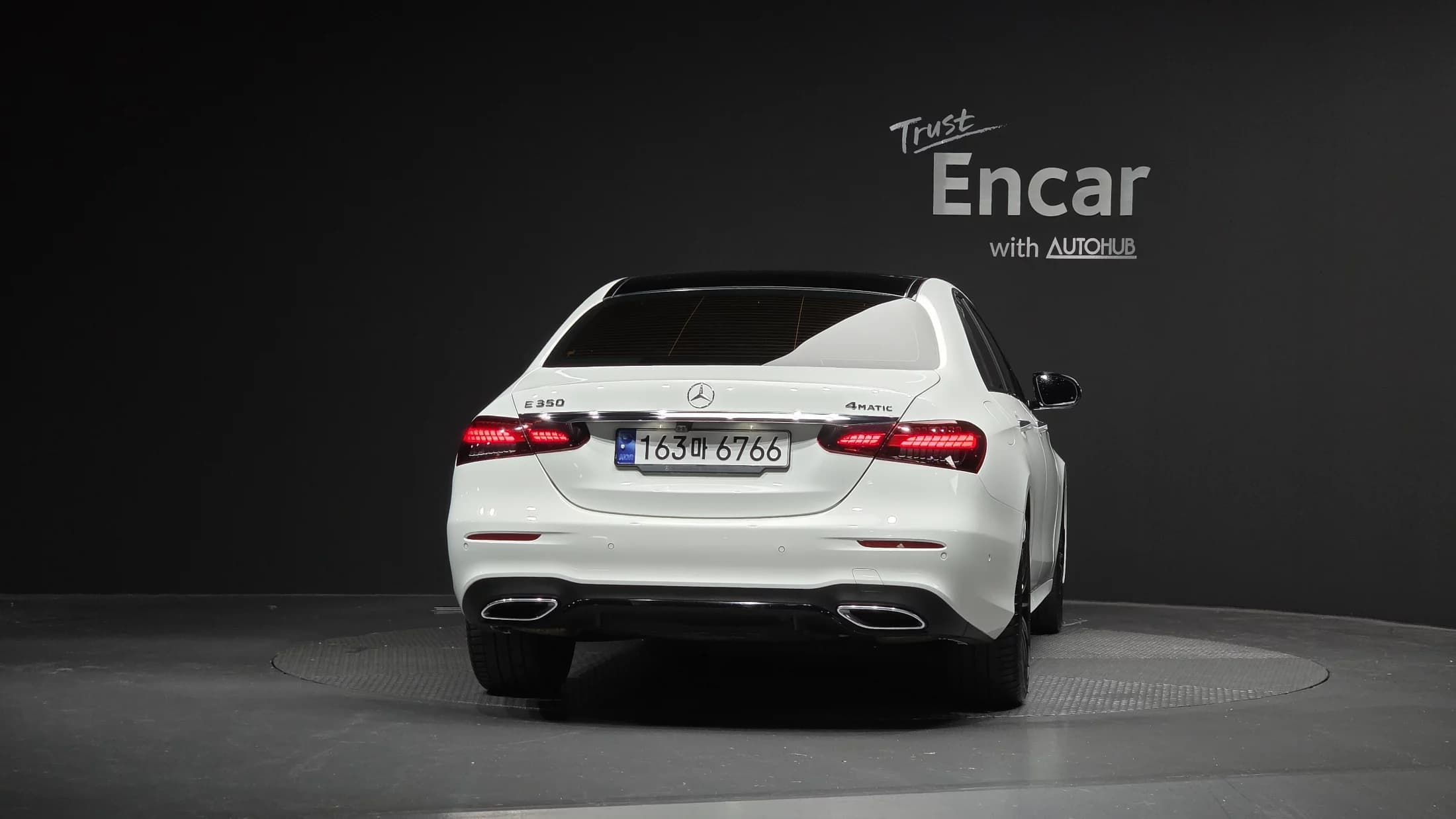 Mercedes-Benz E-Class E350 4MATIC AMG Line, 2023 г. 21666 км. — фото 4