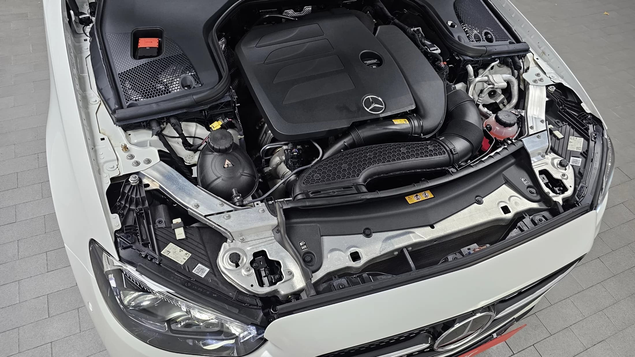 Mercedes-Benz E-Class E350 4MATIC AMG Line, 2023 г. 21666 км. — фото 6