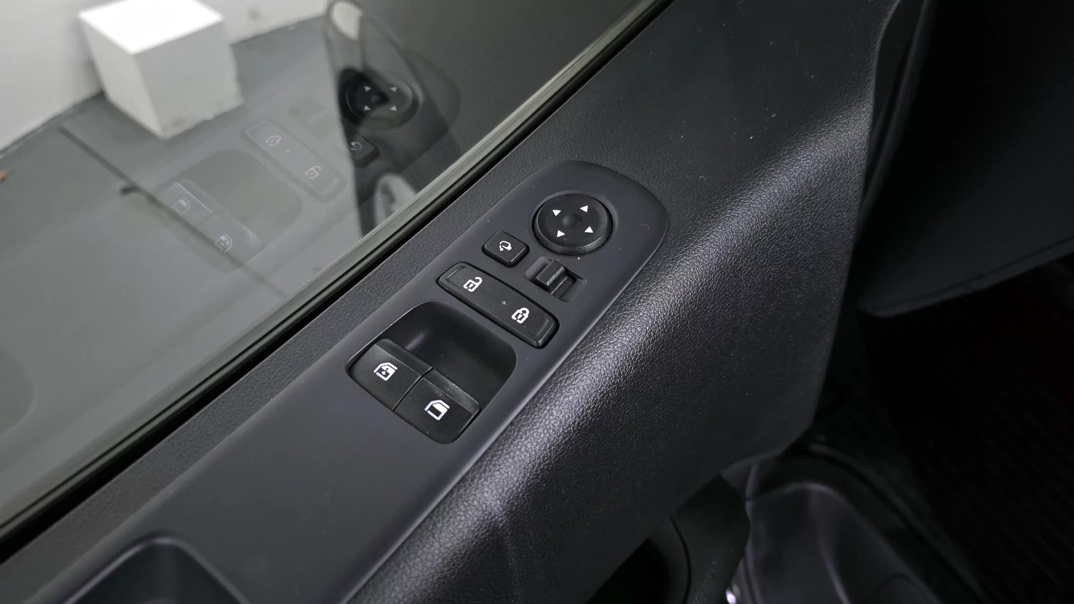 Hyundai Staria 4WD Tourer 9-Seater Modern, 2022 г. 71080 км. — фото 14