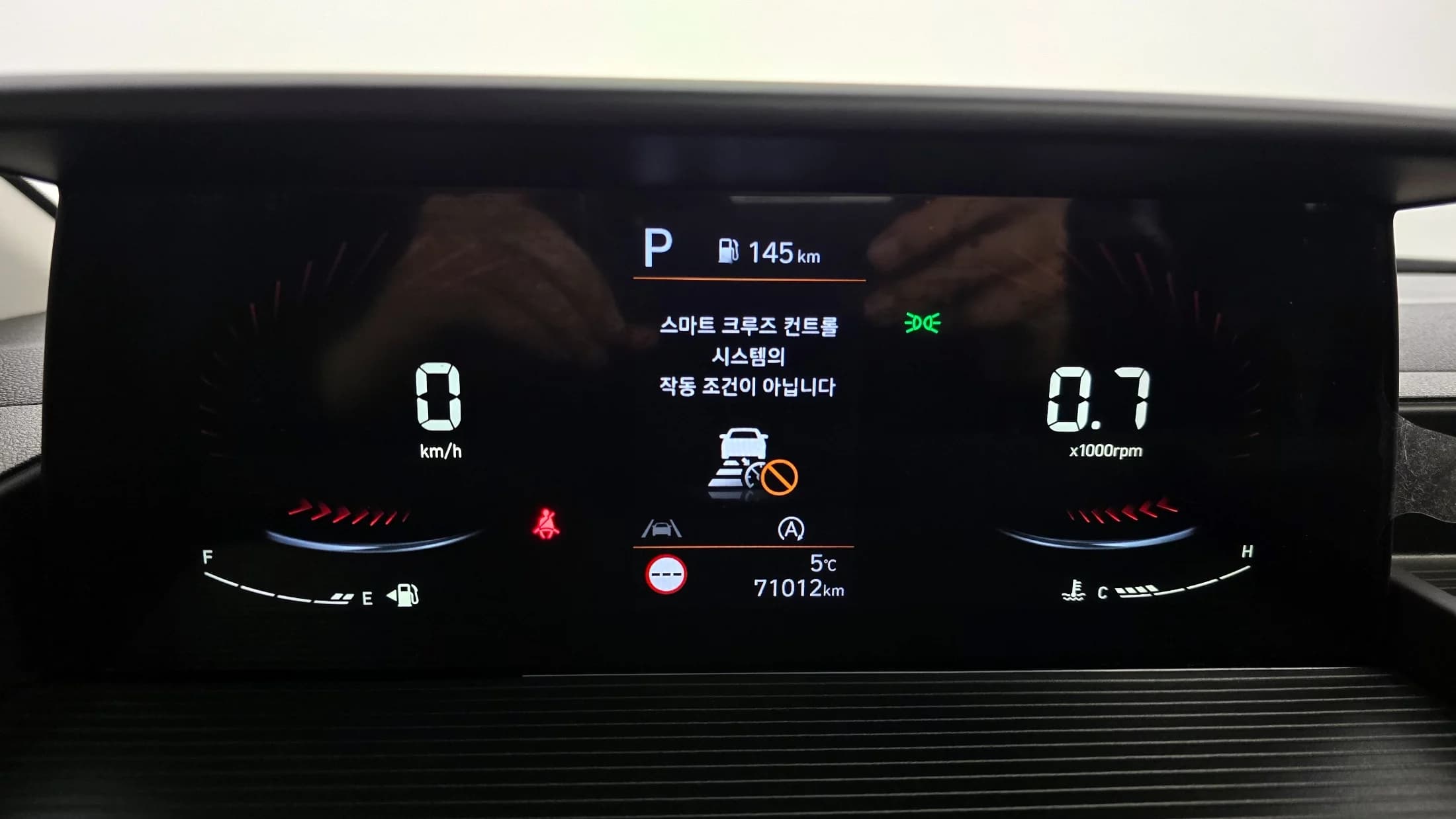 Hyundai Staria 4WD Tourer 9-Seater Modern, 2022 г. 71080 км. — фото 8