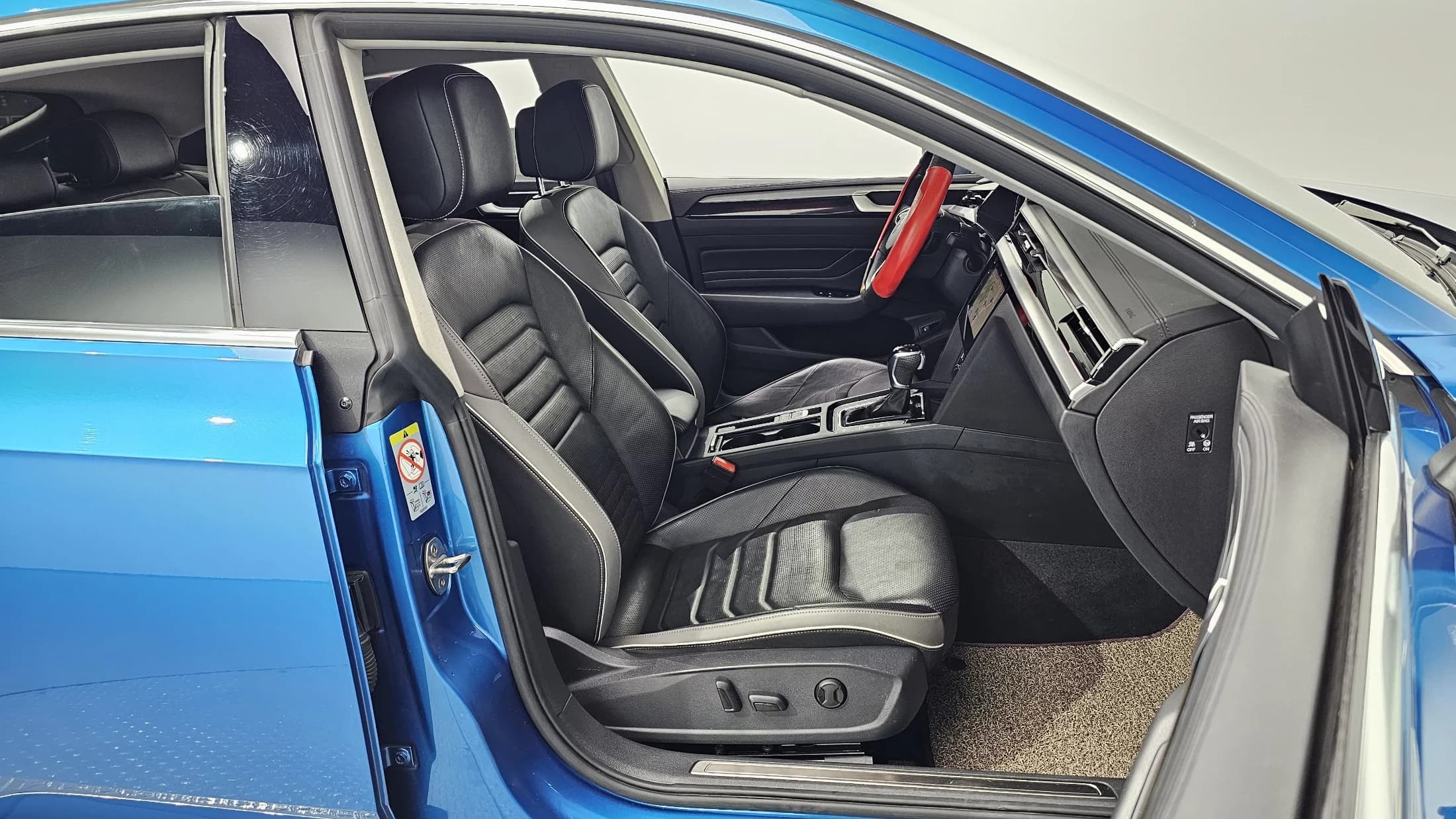 Volkswagen ARTEON 2.0 TDI Prestige, 2022 г. 41823 км. — фото 12