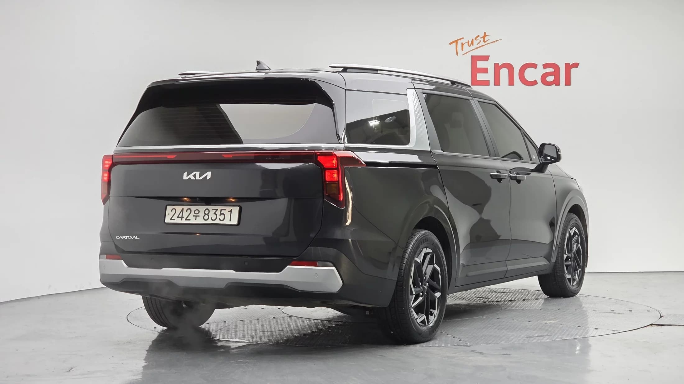 Kia Carnival Gasoline 9-Seater Prestige, 2024 г. 20415 км. — фото 2