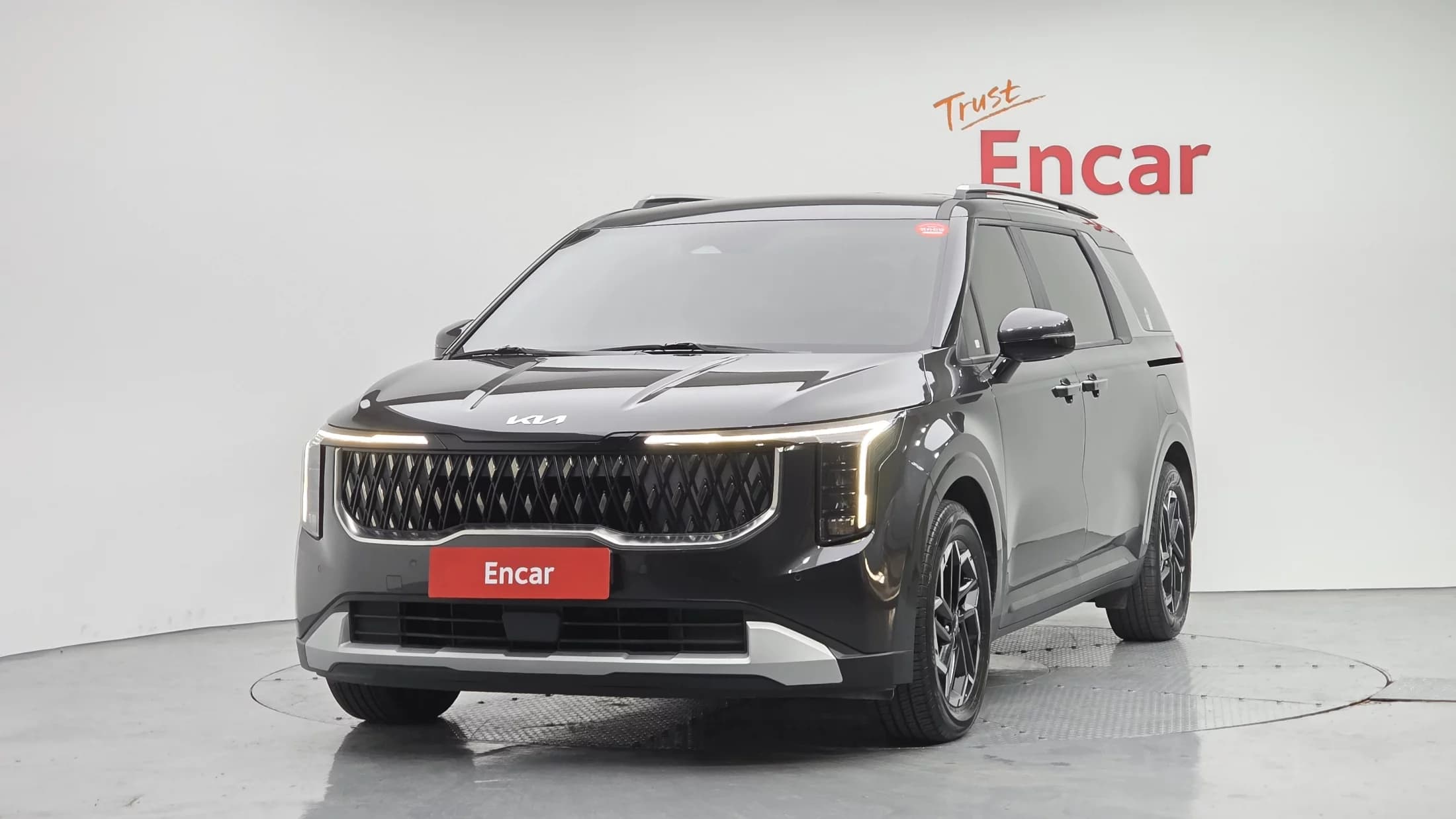 Kia Carnival Gasoline 9-Seater Prestige, 2024 г. 20415 км. — фото 3