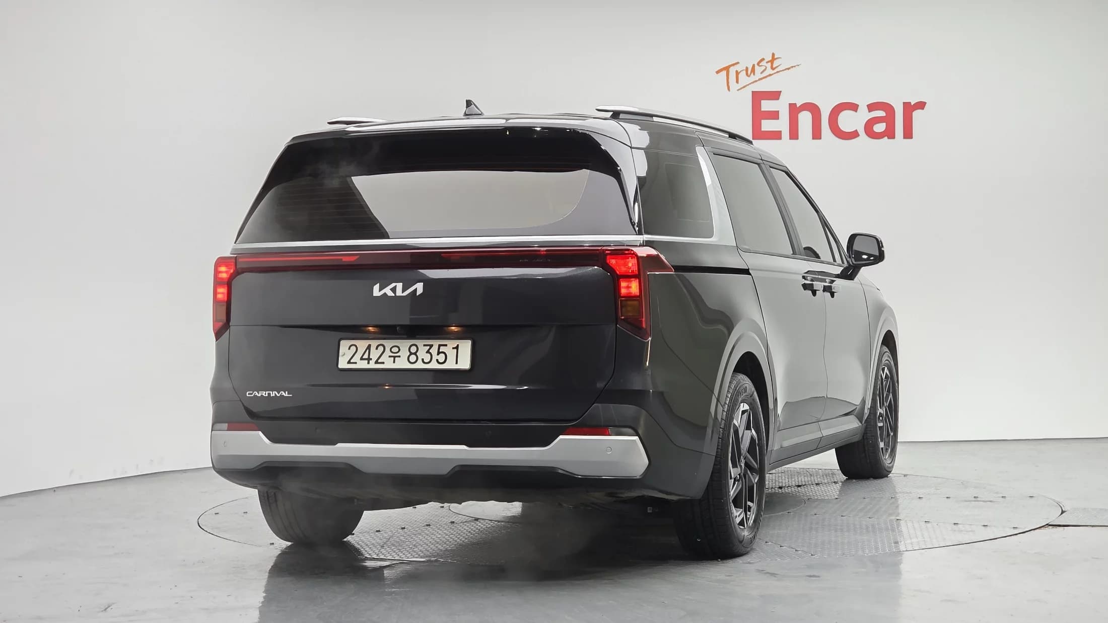 Kia Carnival Gasoline 9-Seater Prestige, 2024 г. 20415 км. — фото 4