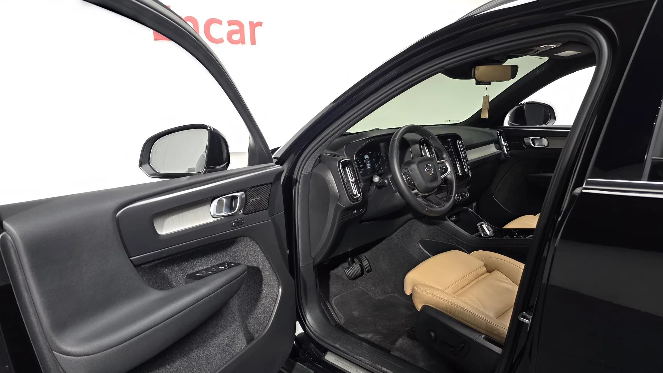 Volvo XC40 B4 Inscription, 2022 г. 14212 км. — фото 11