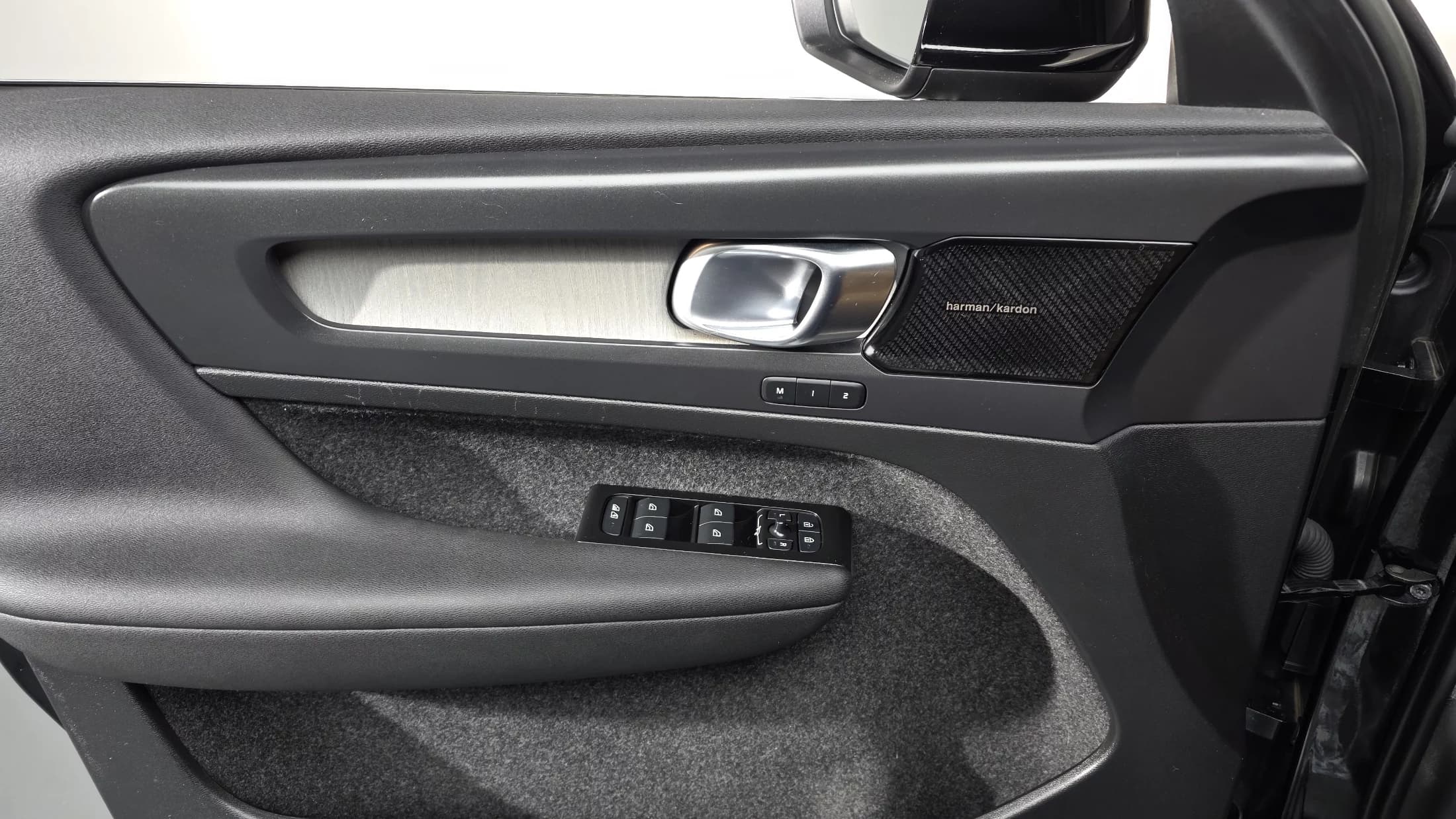 Volvo XC40 B4 Inscription, 2022 г. 14212 км. — фото 16
