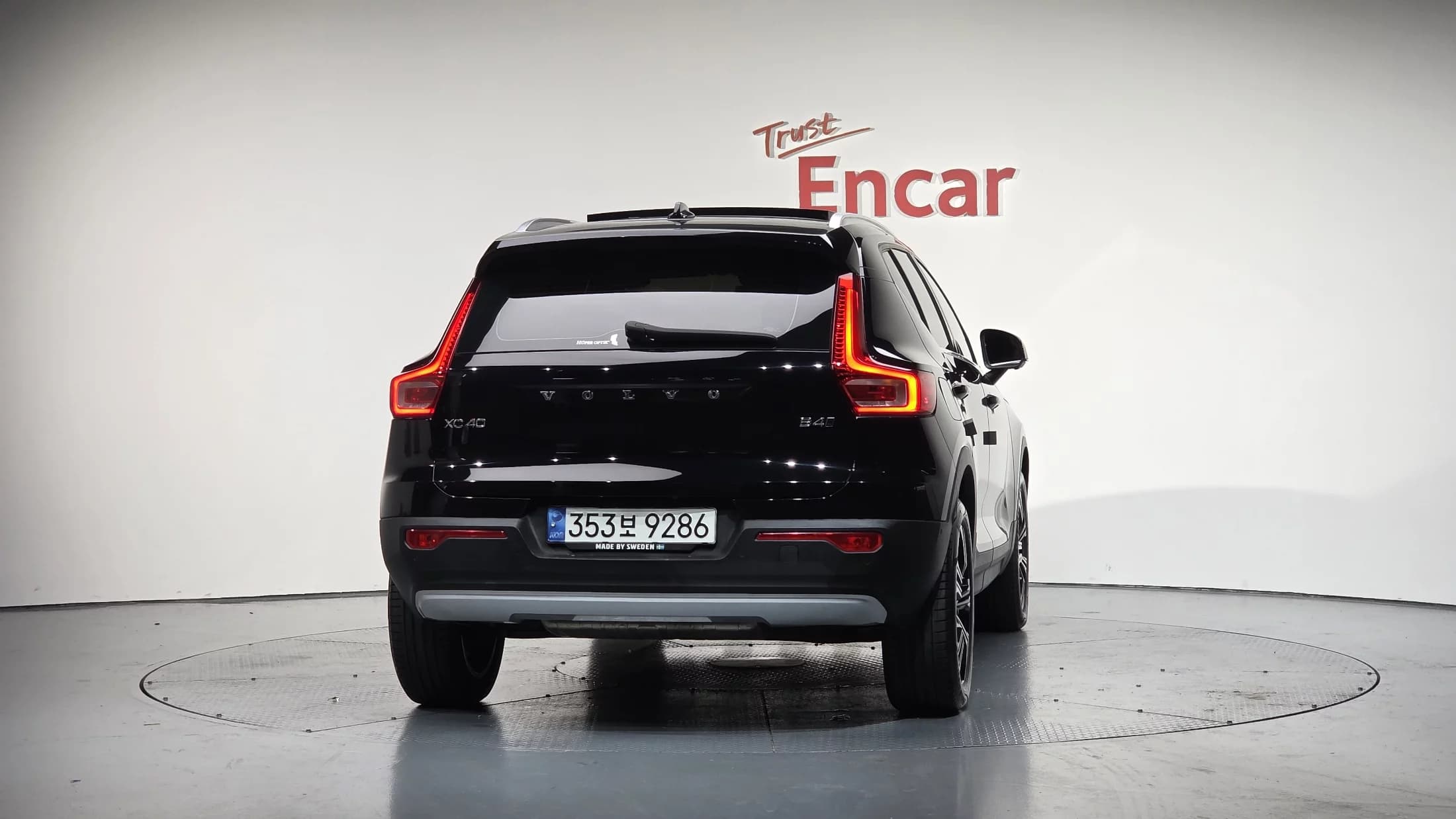 Volvo XC40 B4 Inscription, 2022 г. 14212 км. — фото 3